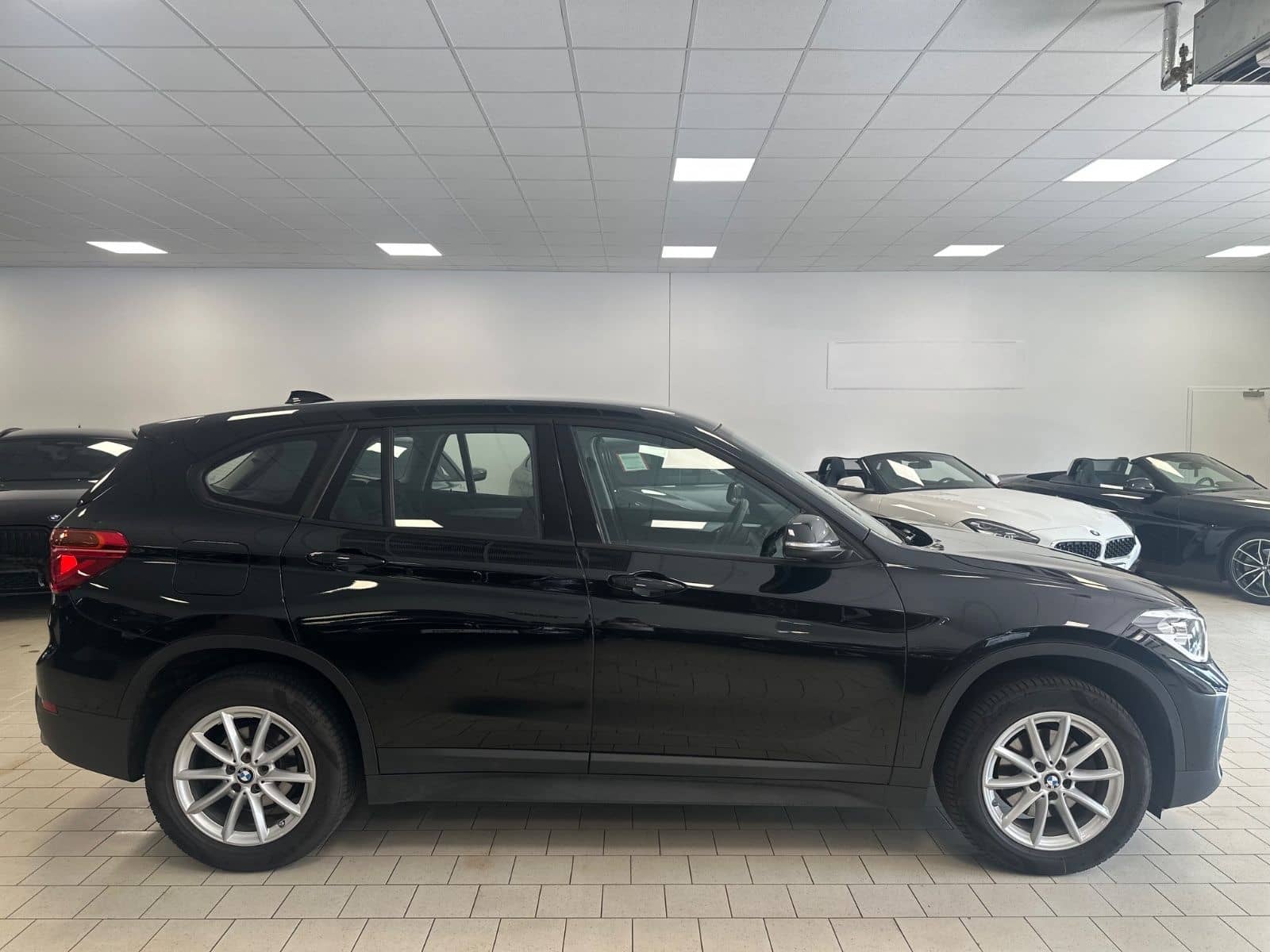 BMW X1 sDrive 18d Advantage Aut/Navi/SitzHz/Tempomat foto 11