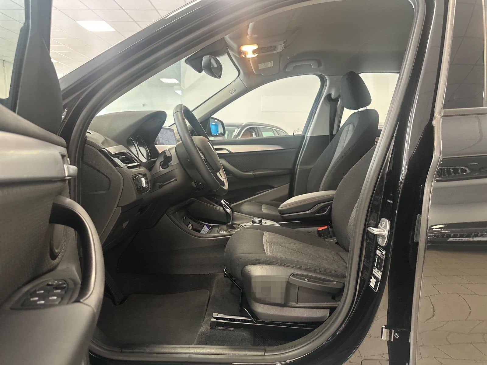 BMW X1 sDrive 18d Advantage Aut/Navi/SitzHz/Tempomat foto 15