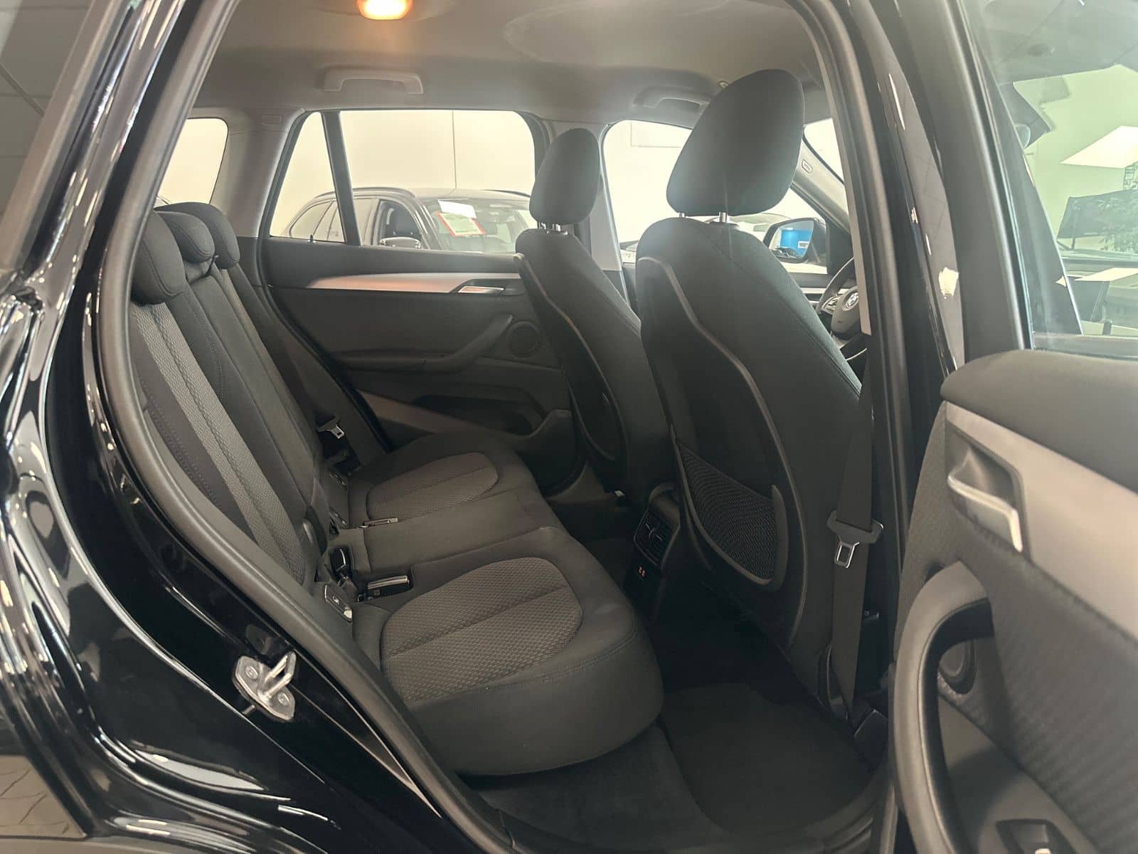 BMW X1 sDrive 18d Advantage Aut/Navi/SitzHz/Tempomat foto 22