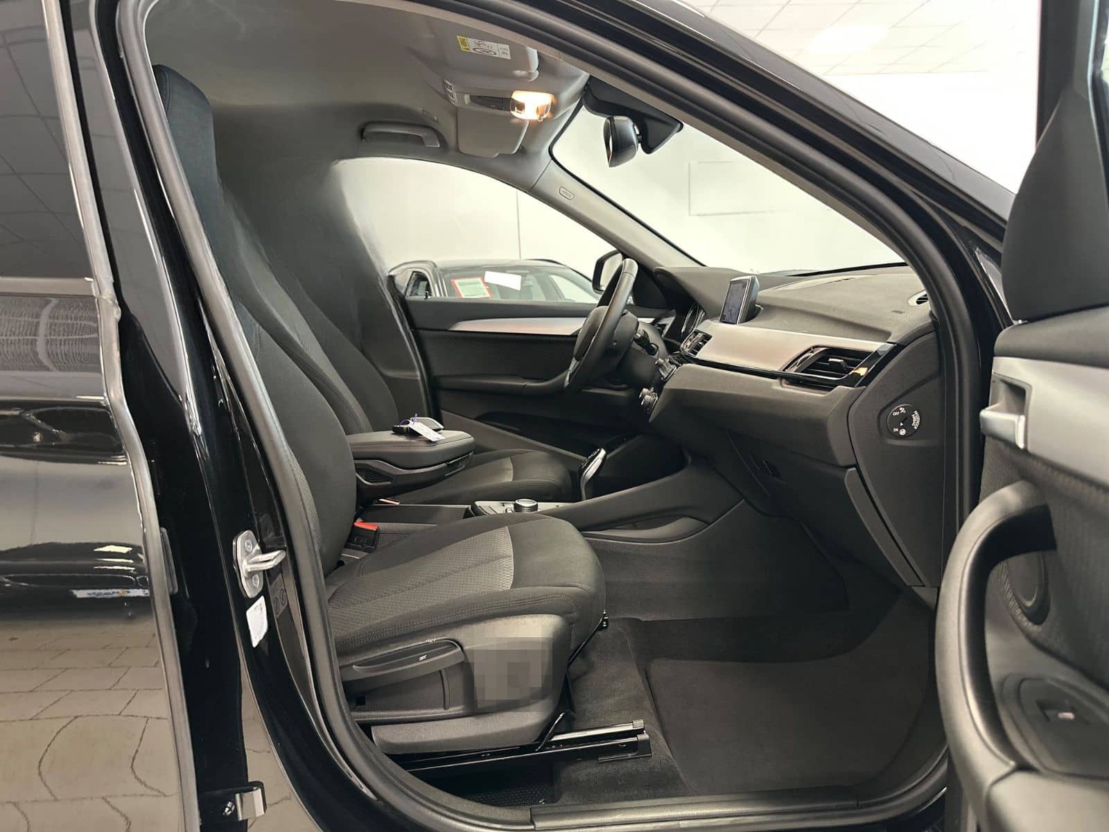 BMW X1 sDrive 18d Advantage Aut/Navi/SitzHz/Tempomat foto 25