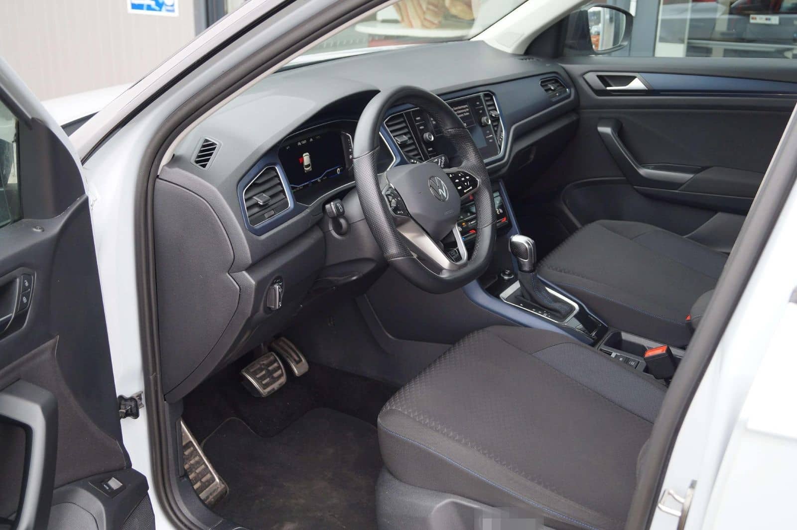 Volkswagen T-Roc United foto 12