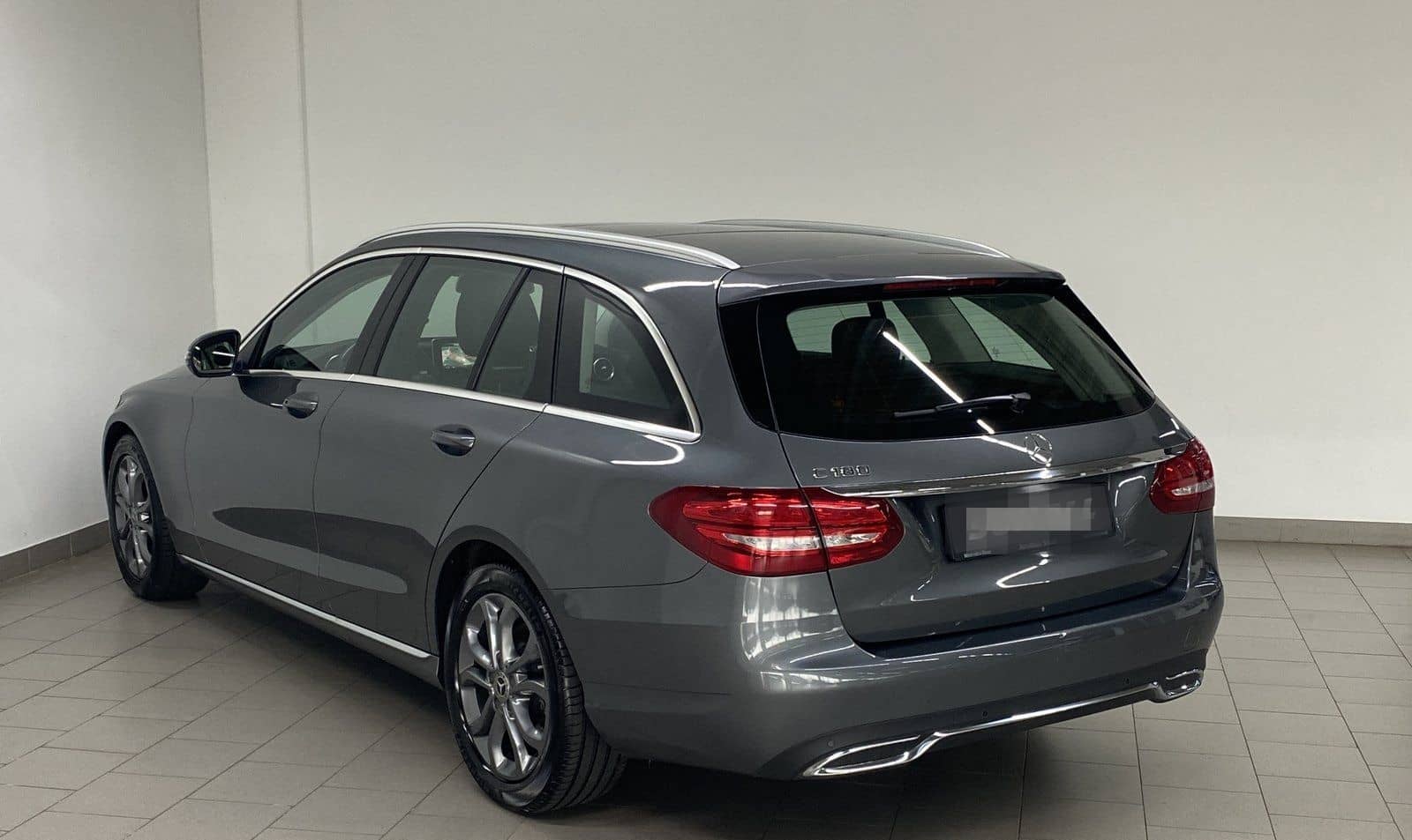 Mercedes-Benz C 180 T AVANTGARDE+PANO+AHK+MULTIBEAM LED+TOTWIN foto 12