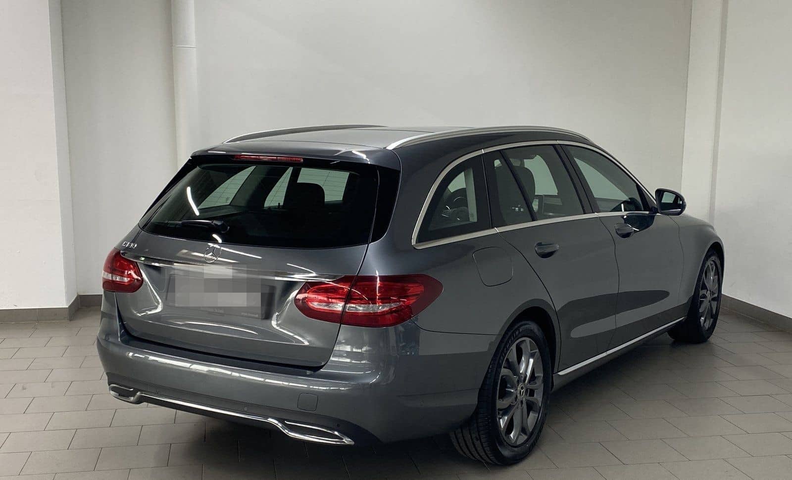 Mercedes-Benz C 180 T AVANTGARDE+PANO+AHK+MULTIBEAM LED+TOTWIN foto 16