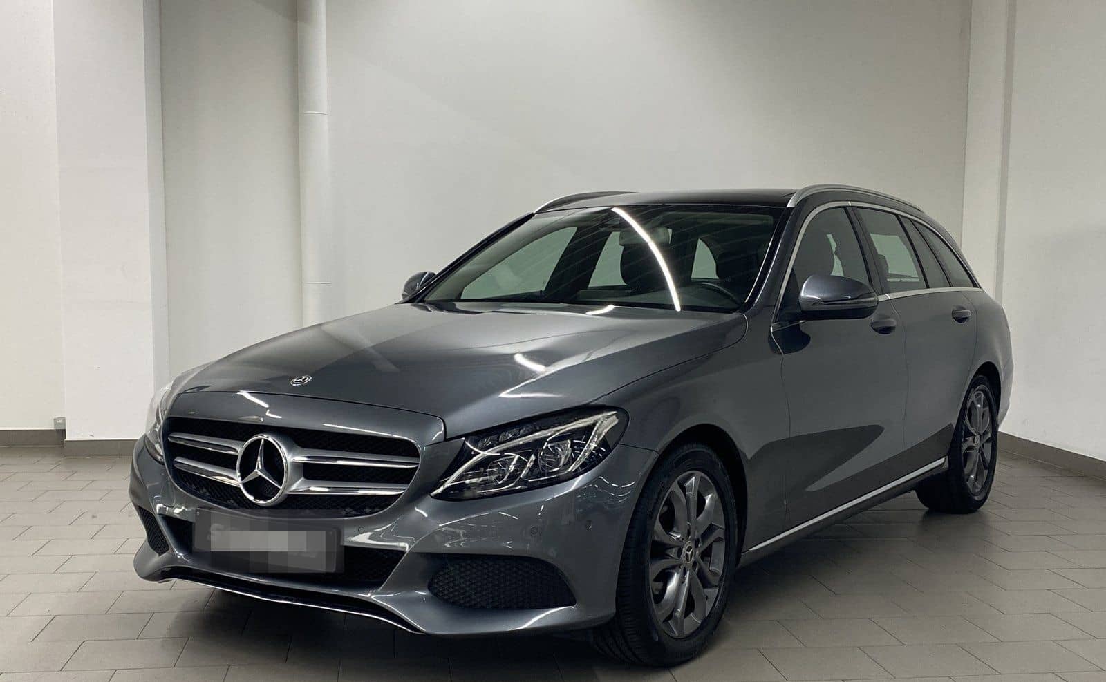 Mercedes-Benz C 180 T AVANTGARDE+PANO+AHK+MULTIBEAM LED+TOTWIN foto 5