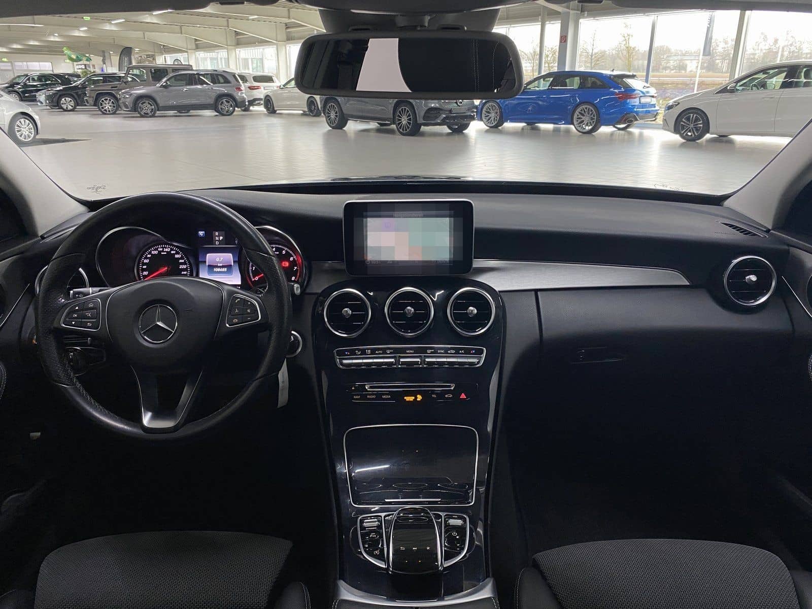 Mercedes-Benz C 180 T AVANTGARDE+PANO+AHK+MULTIBEAM LED+TOTWIN foto 7