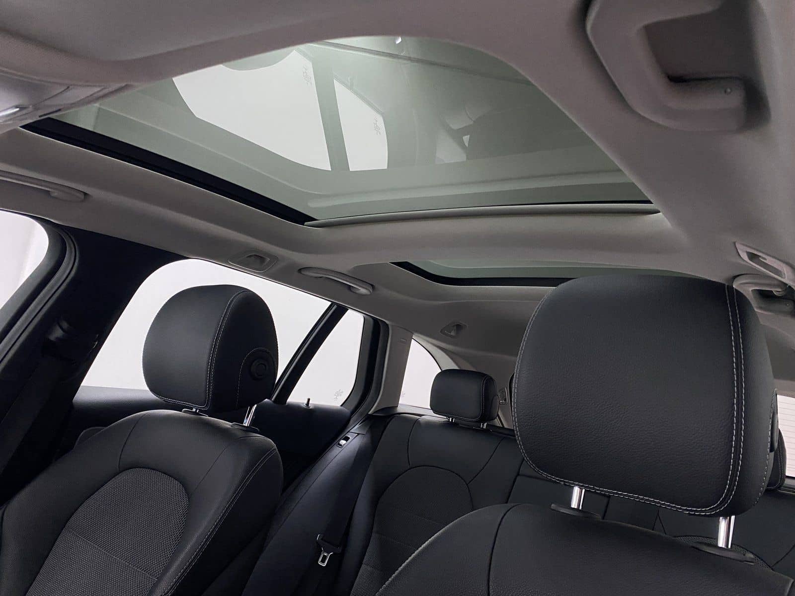 Mercedes-Benz C 180 T AVANTGARDE+PANO+AHK+MULTIBEAM LED+TOTWIN foto 10