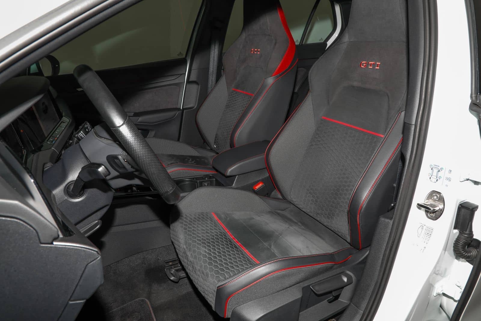 Volkswagen Golf GTI Clubsport 2.0 TSI DSG LED Navi SHZ foto 18