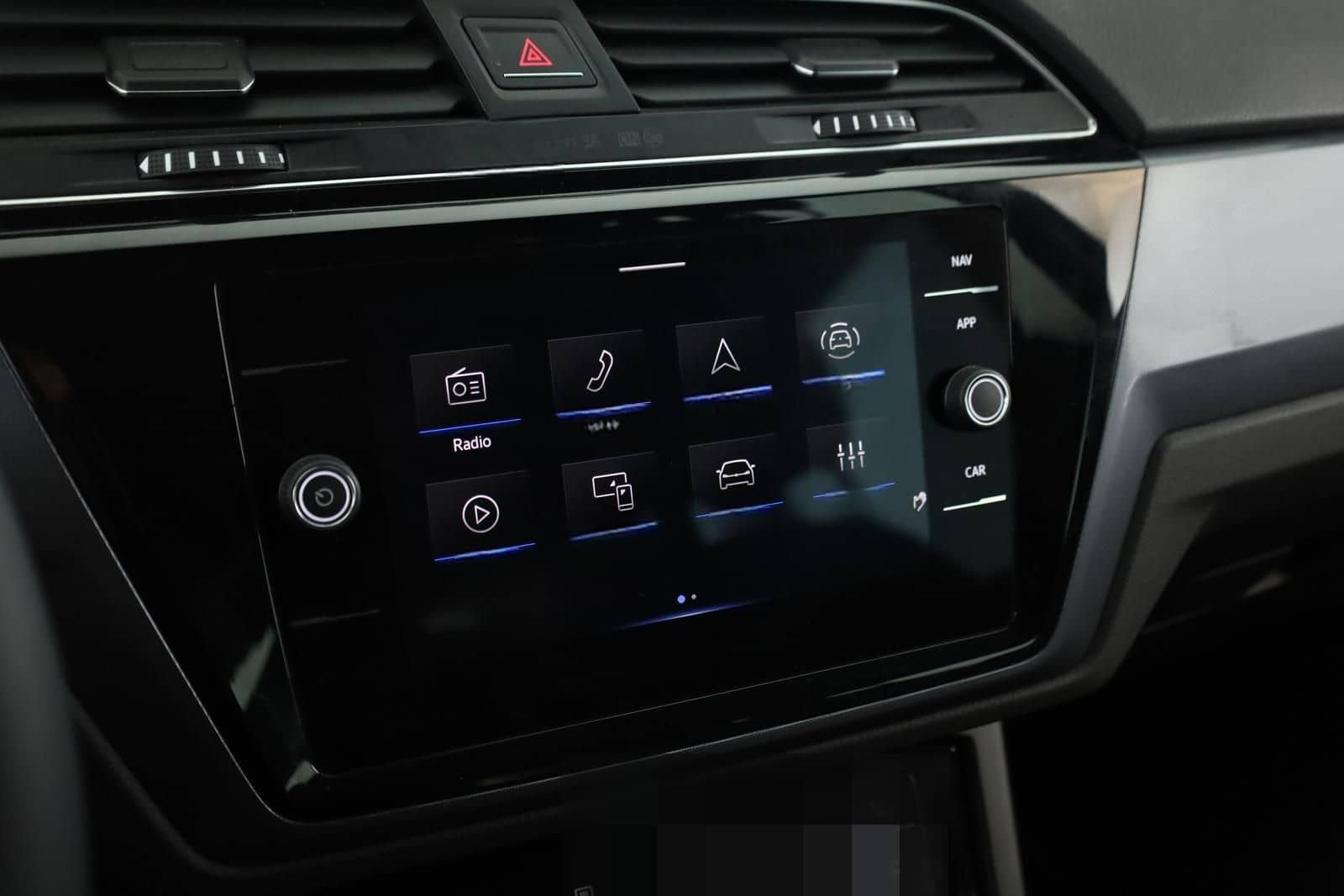 Volkswagen Touran 2.0 TDI DSG Highline R-Line 7 Pano 18 AHK foto 15