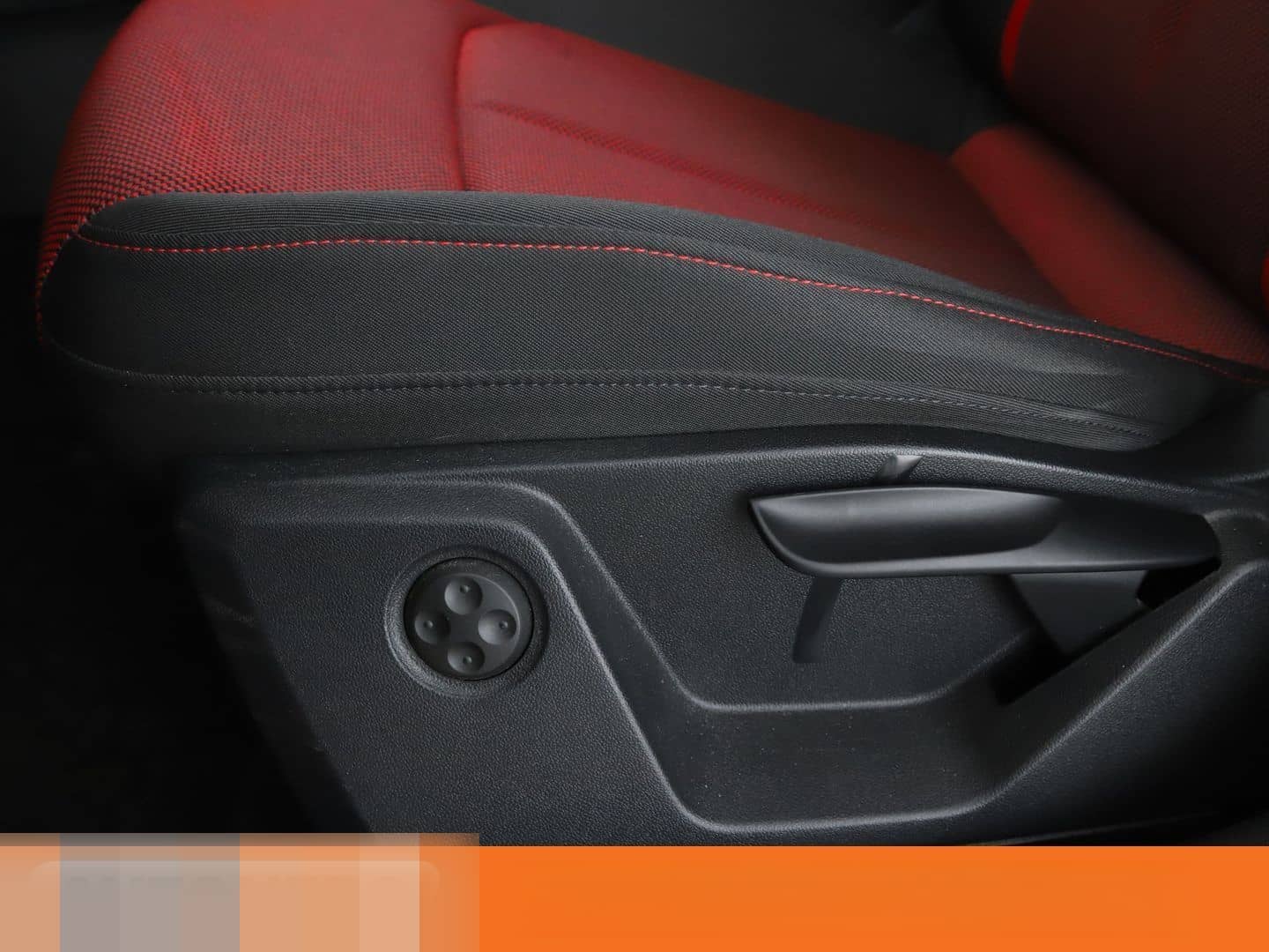 Audi Q2 1.4 TFSI ACT Sport Aut.*NAVI*LED*TEMPO*PDC* foto 25