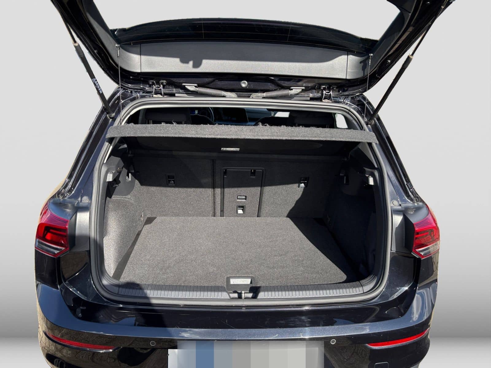 Volkswagen Golf VIII 1.5TSI Active LED AHK Navi APP Sitzhzg foto 12