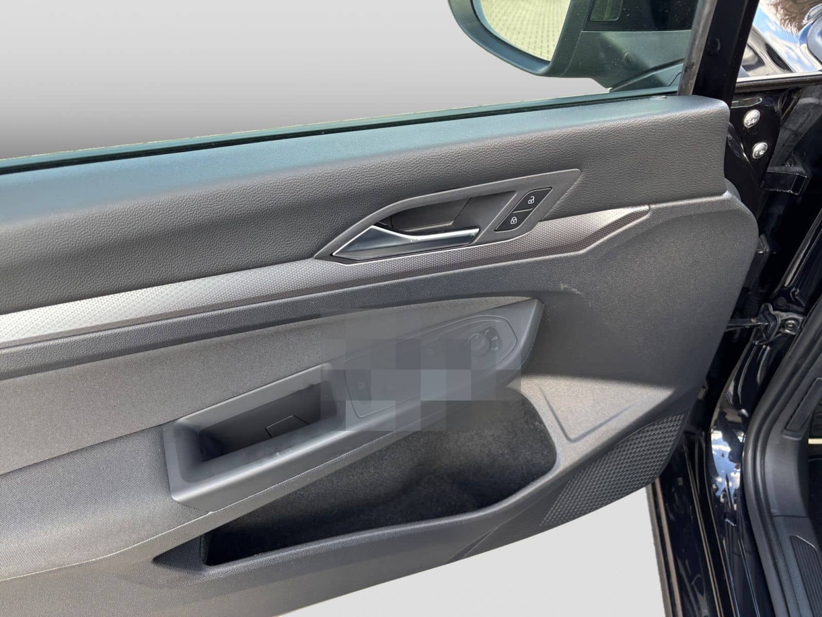 Volkswagen Golf VIII 1.5TSI Active LED AHK Navi APP Sitzhzg foto 14