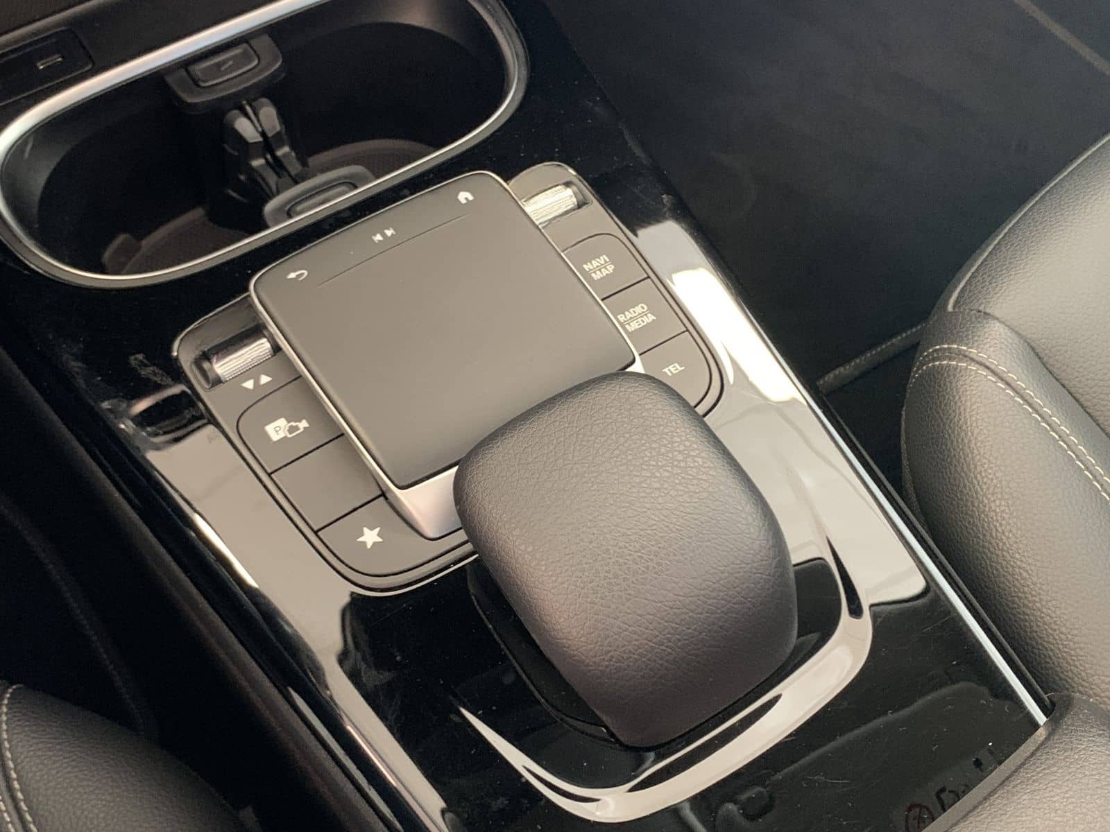 Mercedes-Benz CLA 250 Shooting Brake e Pano. LED Navi PDC SHZ foto 20