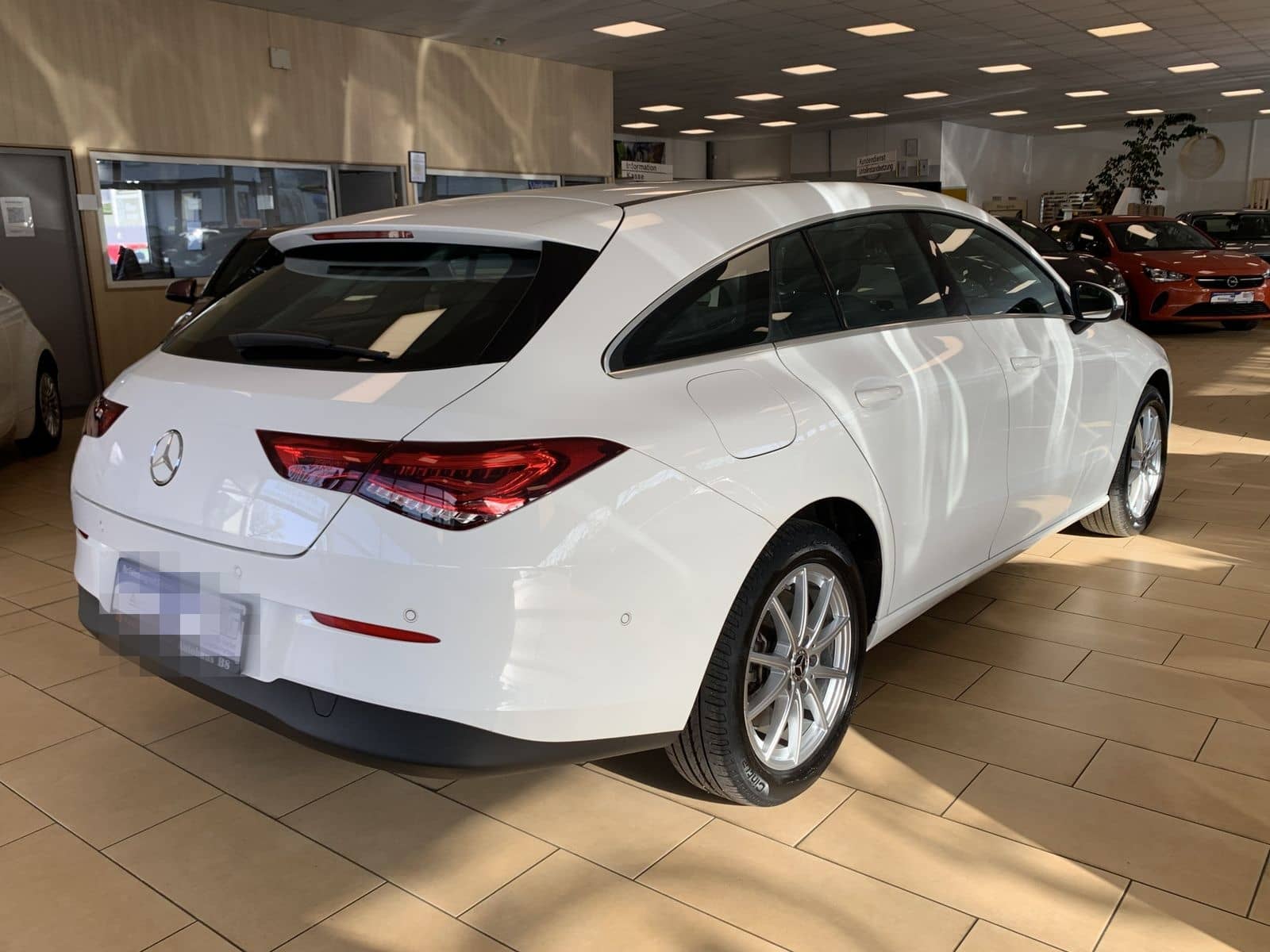 Mercedes-Benz CLA 250 Shooting Brake e Pano. LED Navi PDC SHZ foto 4