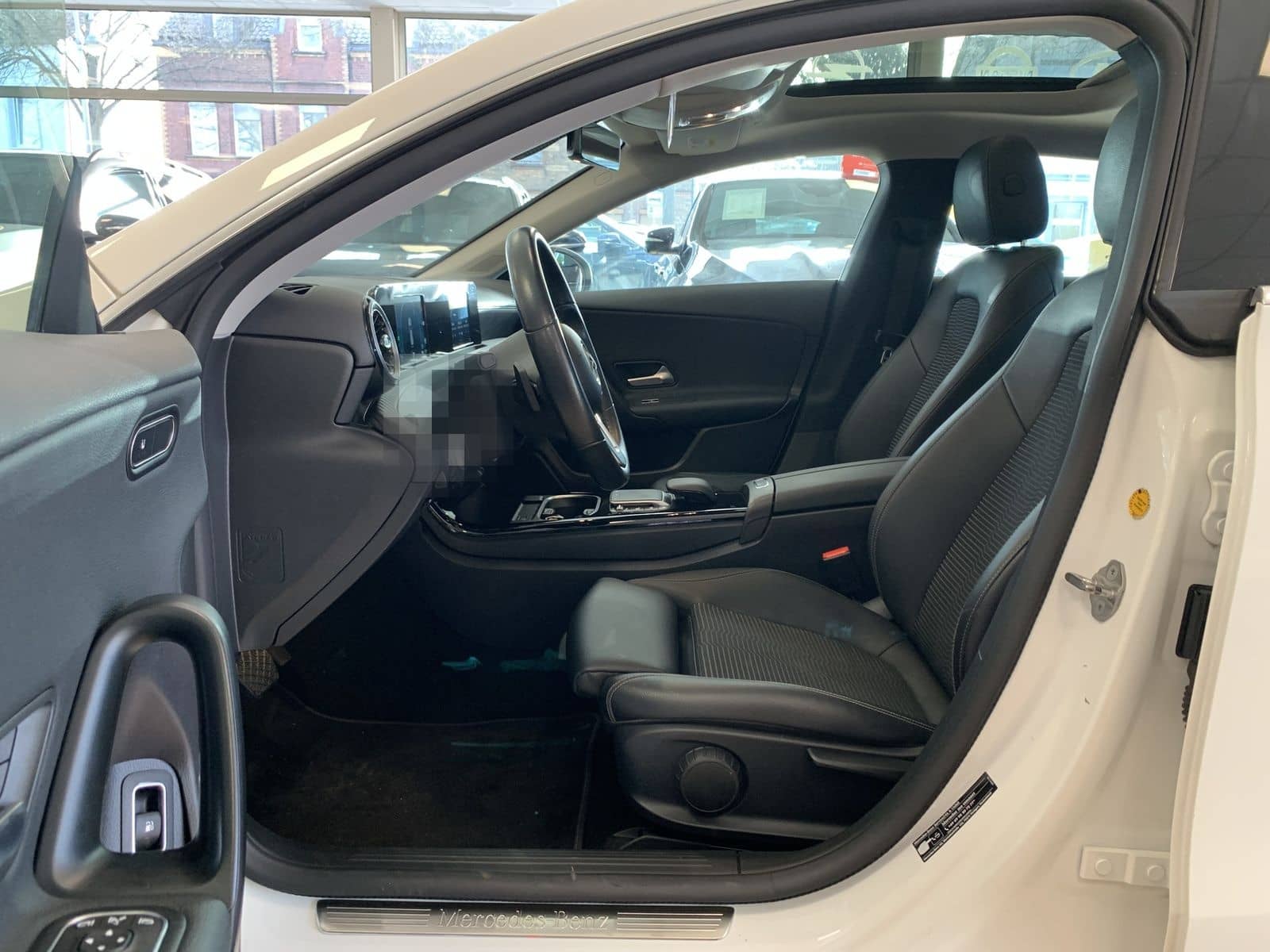 Mercedes-Benz CLA 250 Shooting Brake e Pano. LED Navi PDC SHZ foto 8