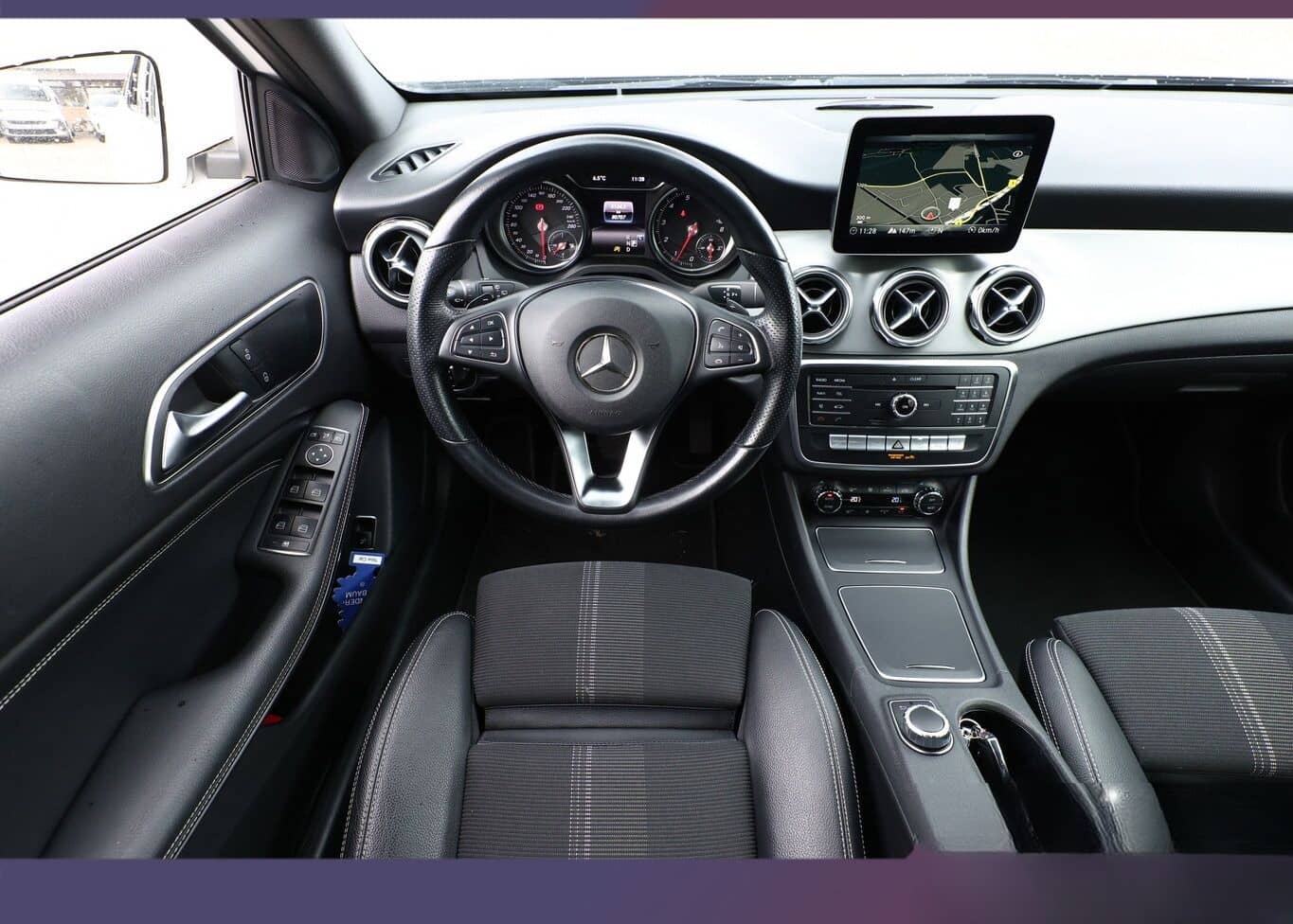 Mercedes-Benz GLA 200 DCT Urban KeyL eHK Nav Kam SHZ PrivG 18Z foto 7