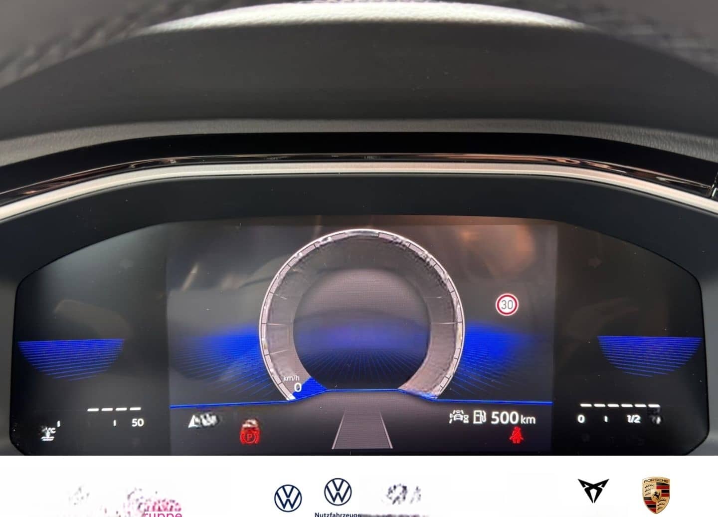 Volkswagen T-Roc R-Line 1.0 TSI  Navi+RK+ErgoActive+CarPlay foto 9