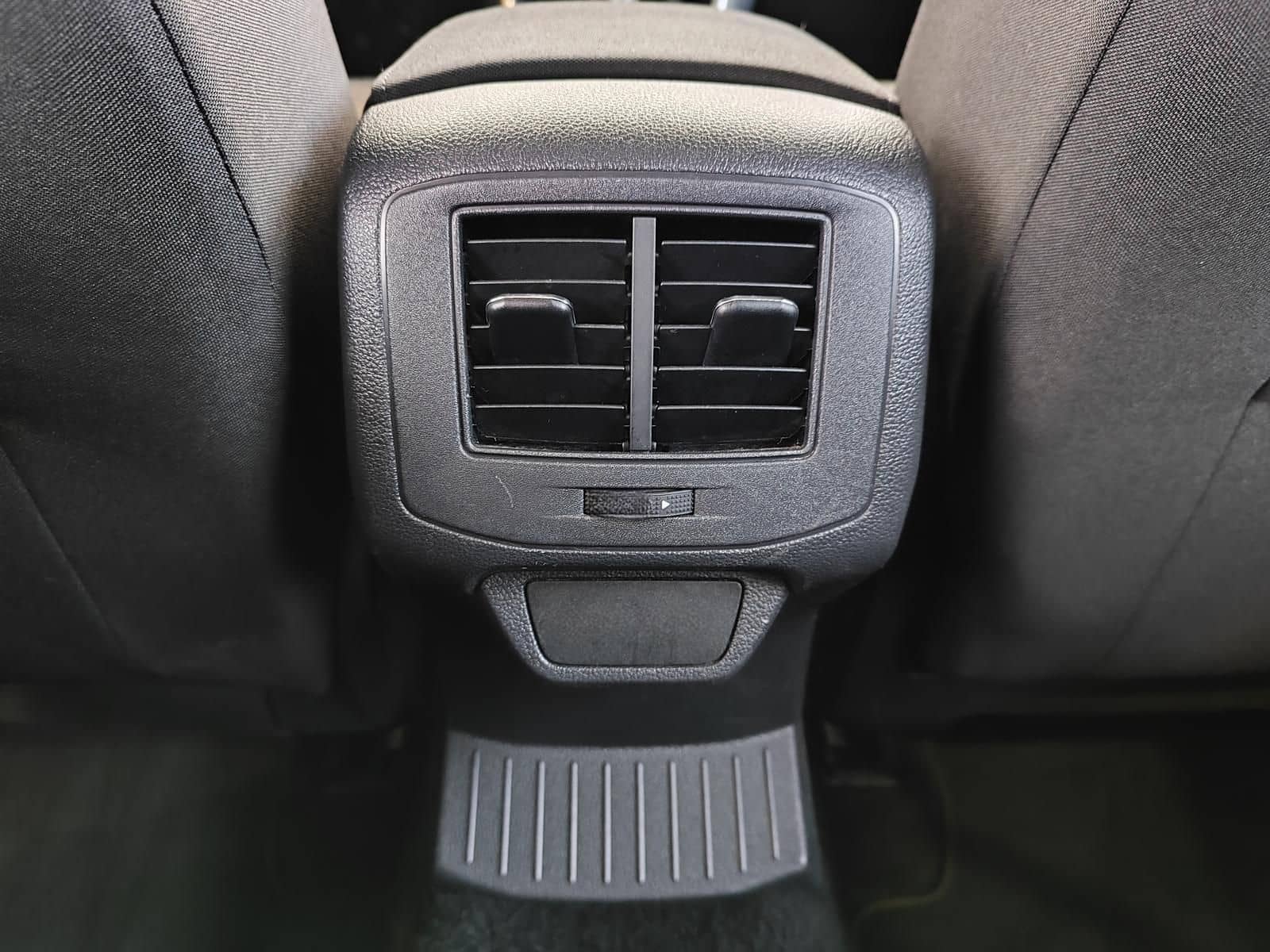 Volkswagen T-Roc 1.5 TSI DSG Style Navi|AHK|ACC|RFK foto 24