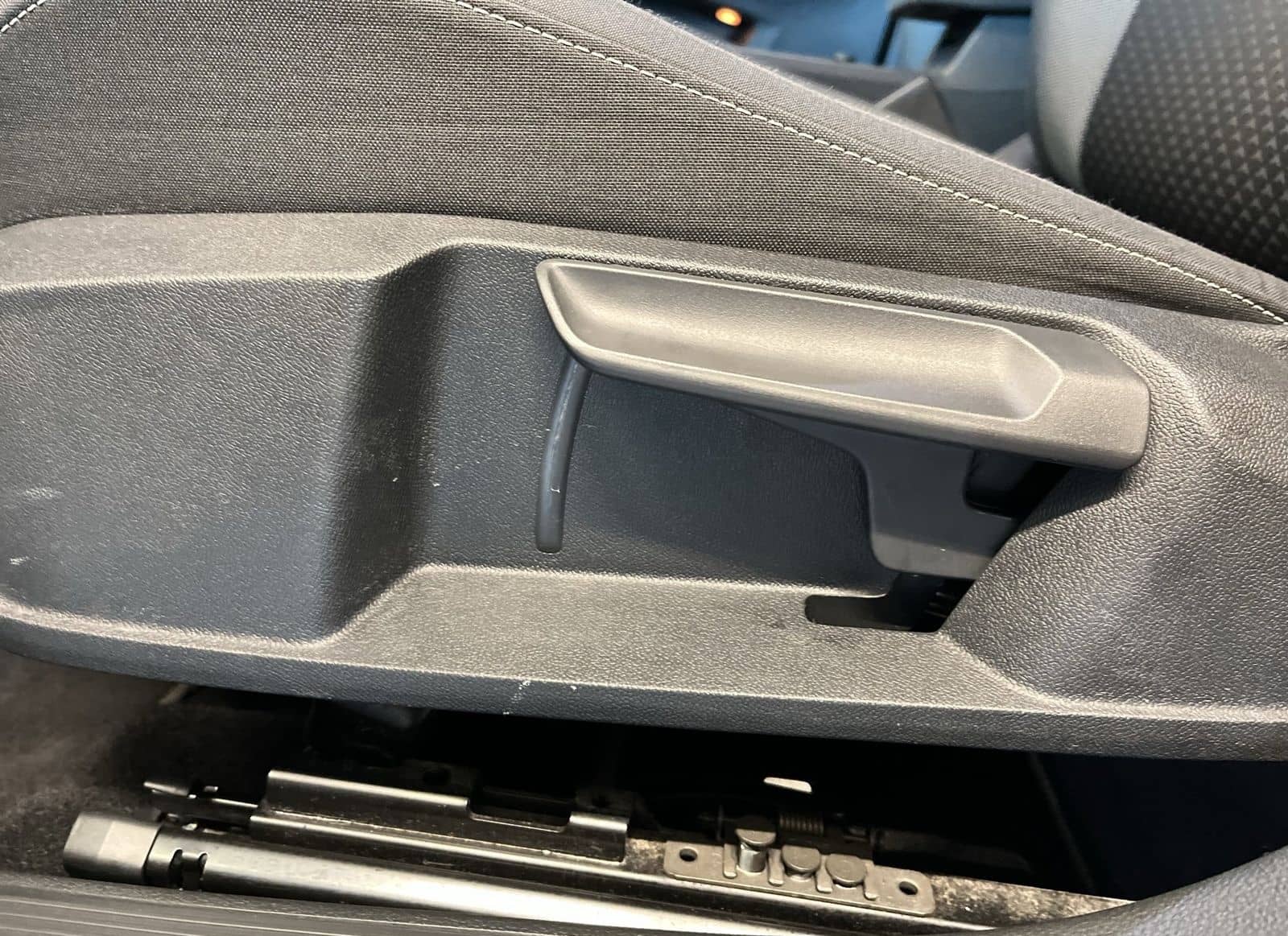 Volkswagen Golf VIII Active 2.0 TDI DSG ACC AHK AUT Kam. LM foto 15