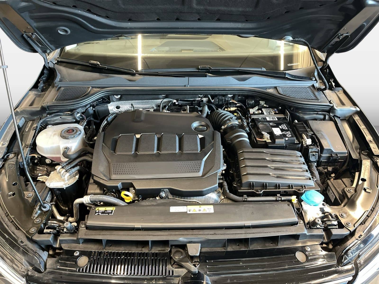 Volkswagen Golf VIII Active 2.0 TDI DSG ACC AHK AUT Kam. LM foto 19