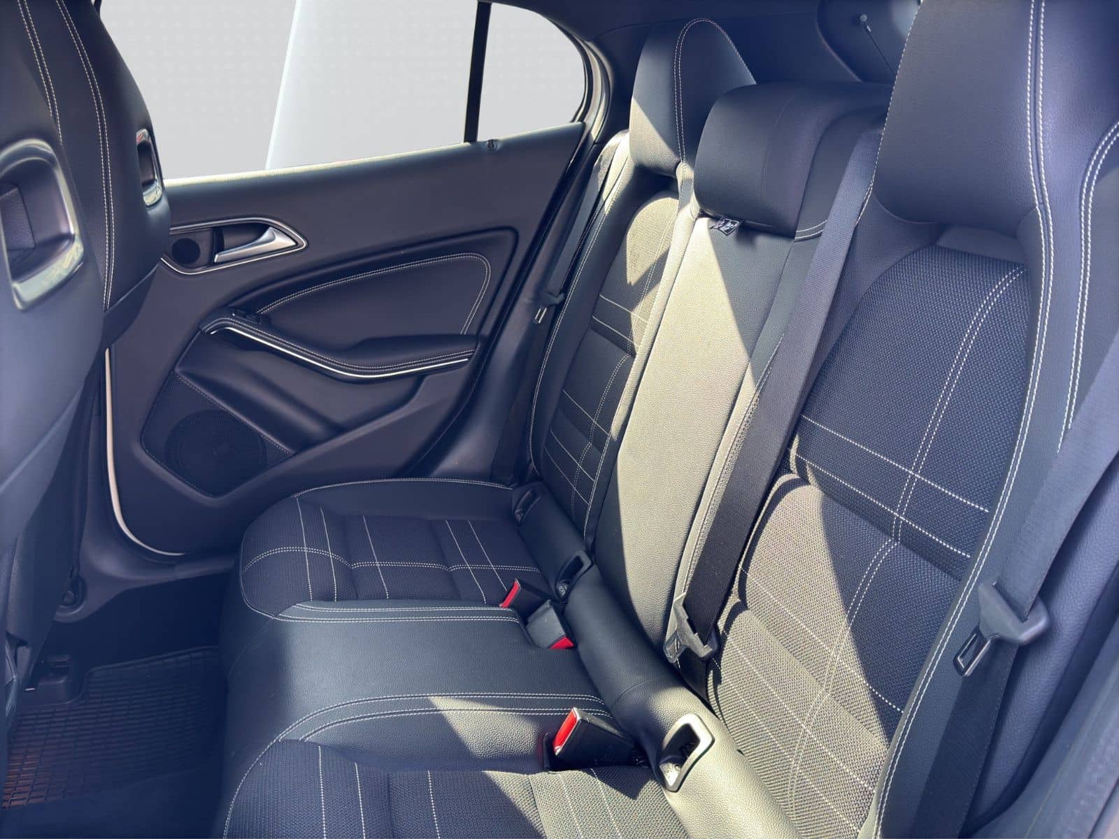 Mercedes-Benz GLA 180 Urban Business Automatik, wenig KM foto 17