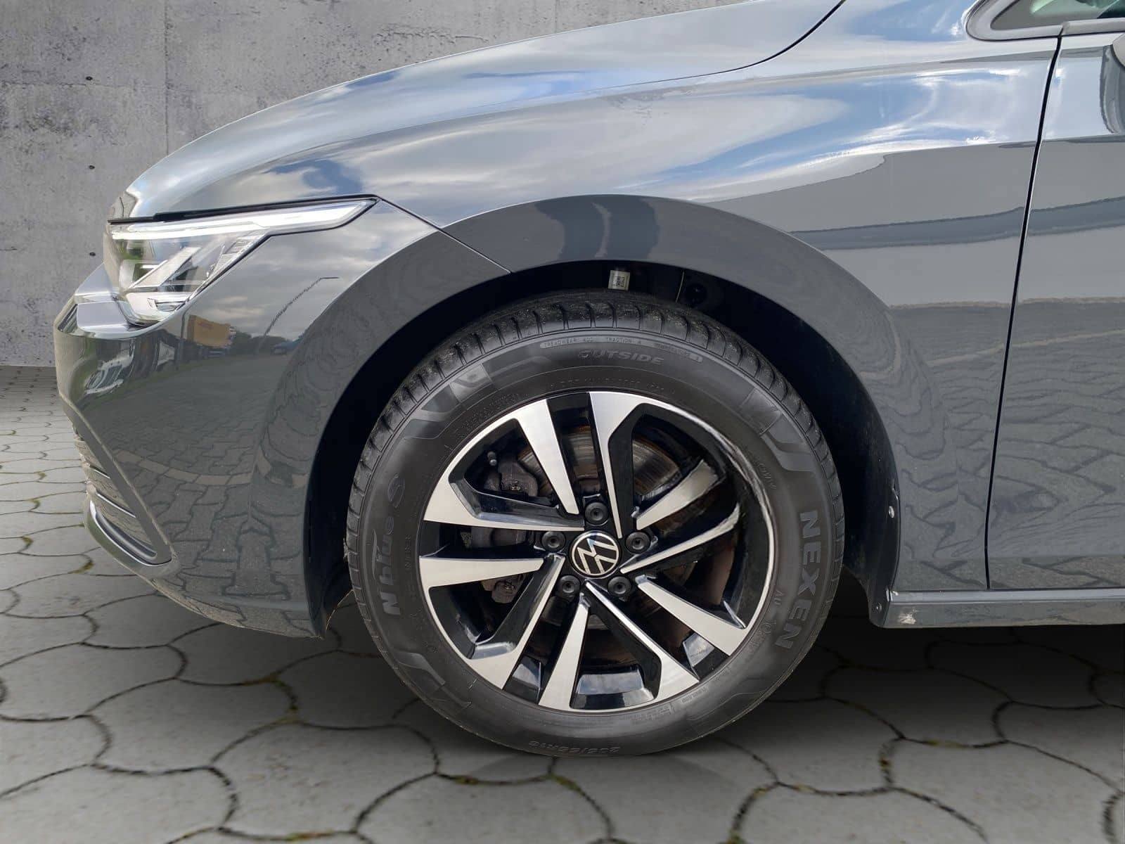 Volkswagen Golf VIII United 1.5 eTSI DSG STH/ACC/NAV/LED foto 5