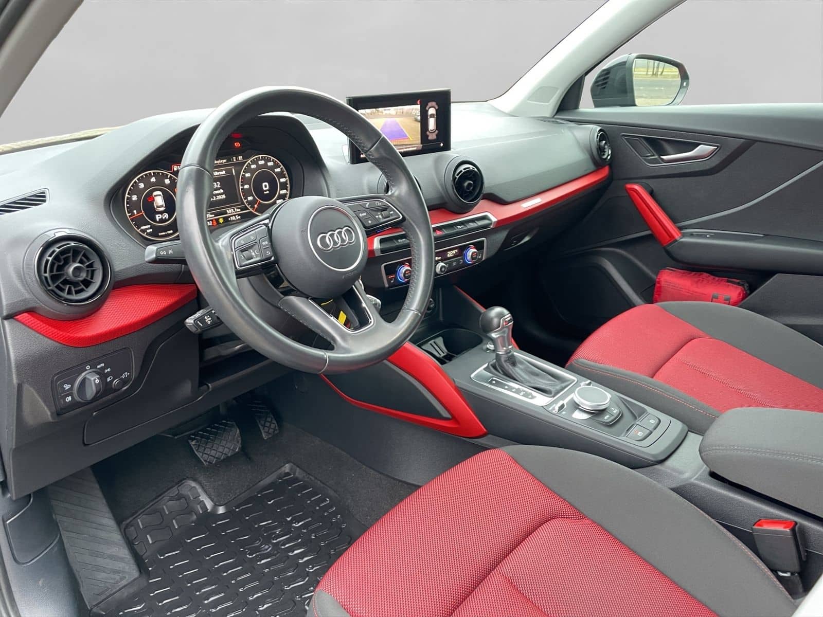 Audi Q2 2.0 TFSI quattro sport +S-TRONIC+KAMERA+LED++ foto 9