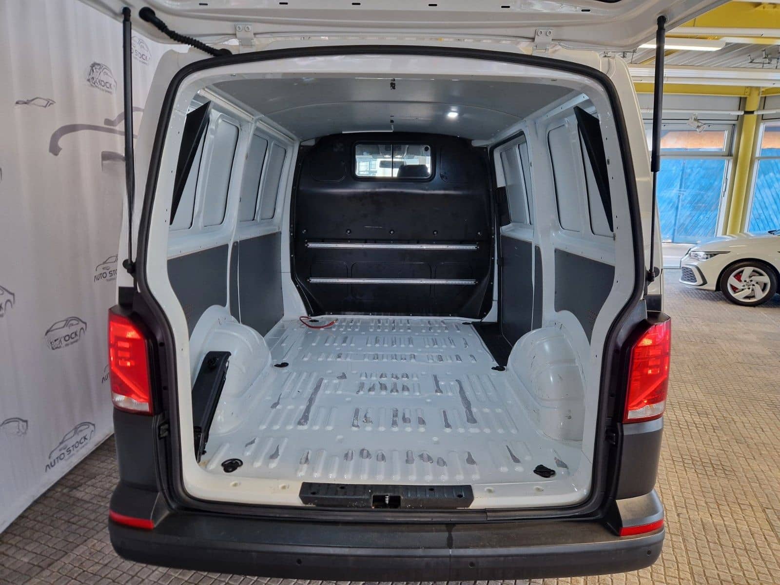 Volkswagen T6.1 Transporter 2,0 TDI Klima PDC Navi Sitzheiz foto 11