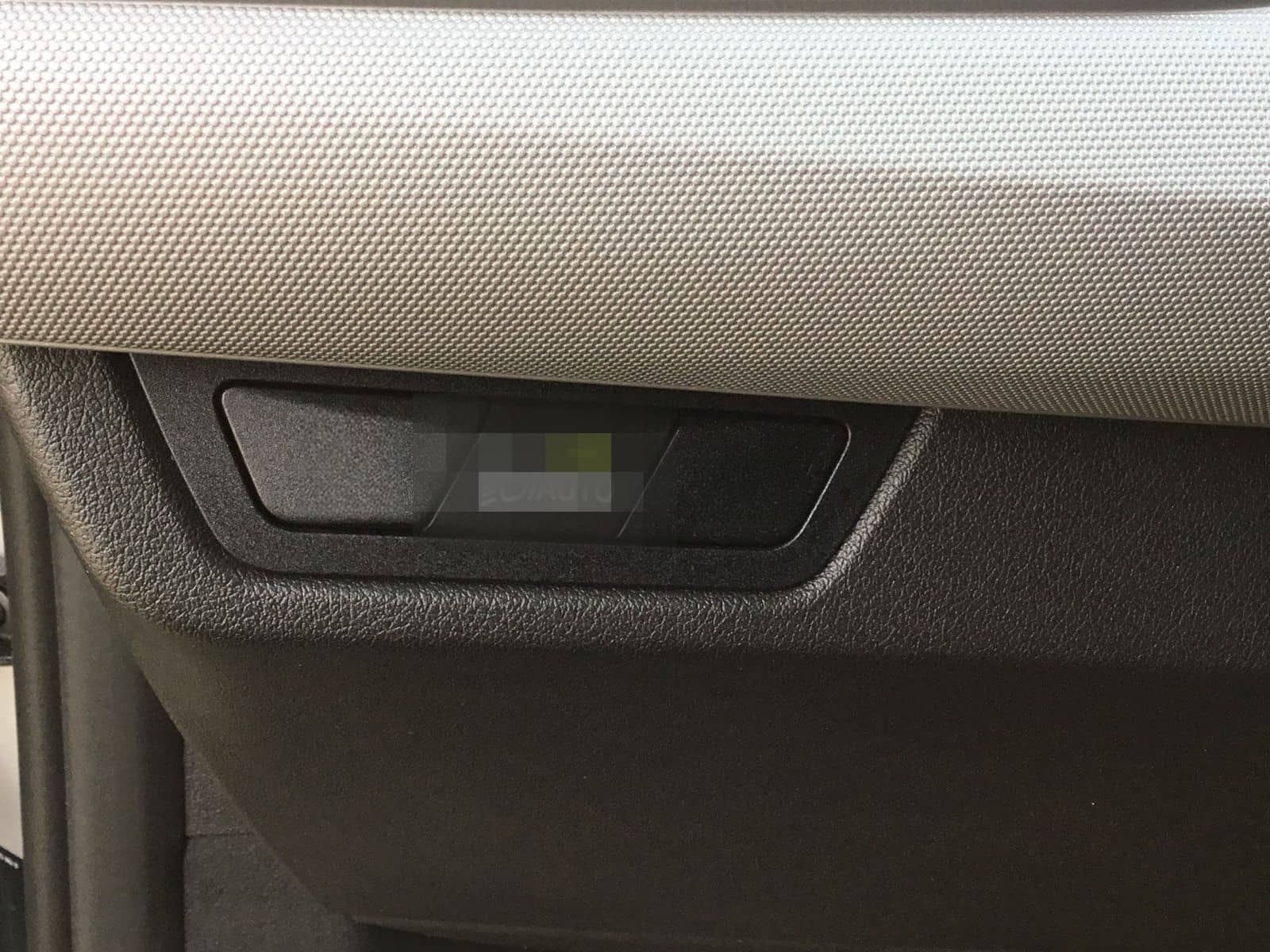 BMW X1 sDrive20i KAMERA+AHK+LM17+SITZHZ+LED foto 15