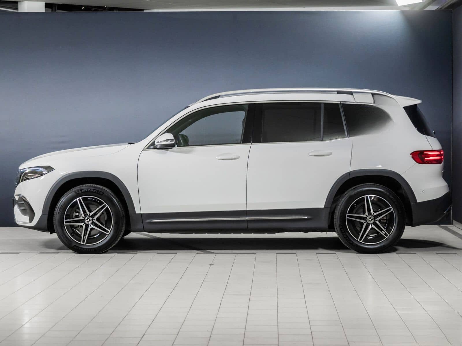 Mercedes-Benz EQB 350 4M AMG LED/Kamera/SHZ/Adv.Sound/Ambiente foto 3