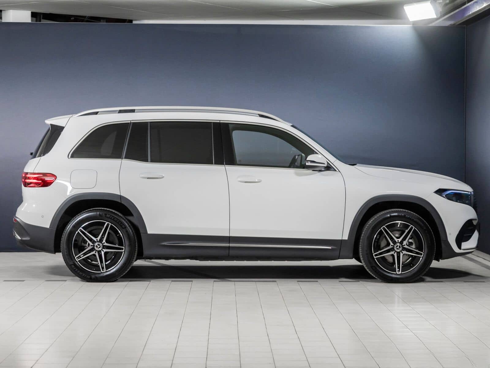 Mercedes-Benz EQB 350 4M AMG LED/Kamera/SHZ/Adv.Sound/Ambiente foto 4