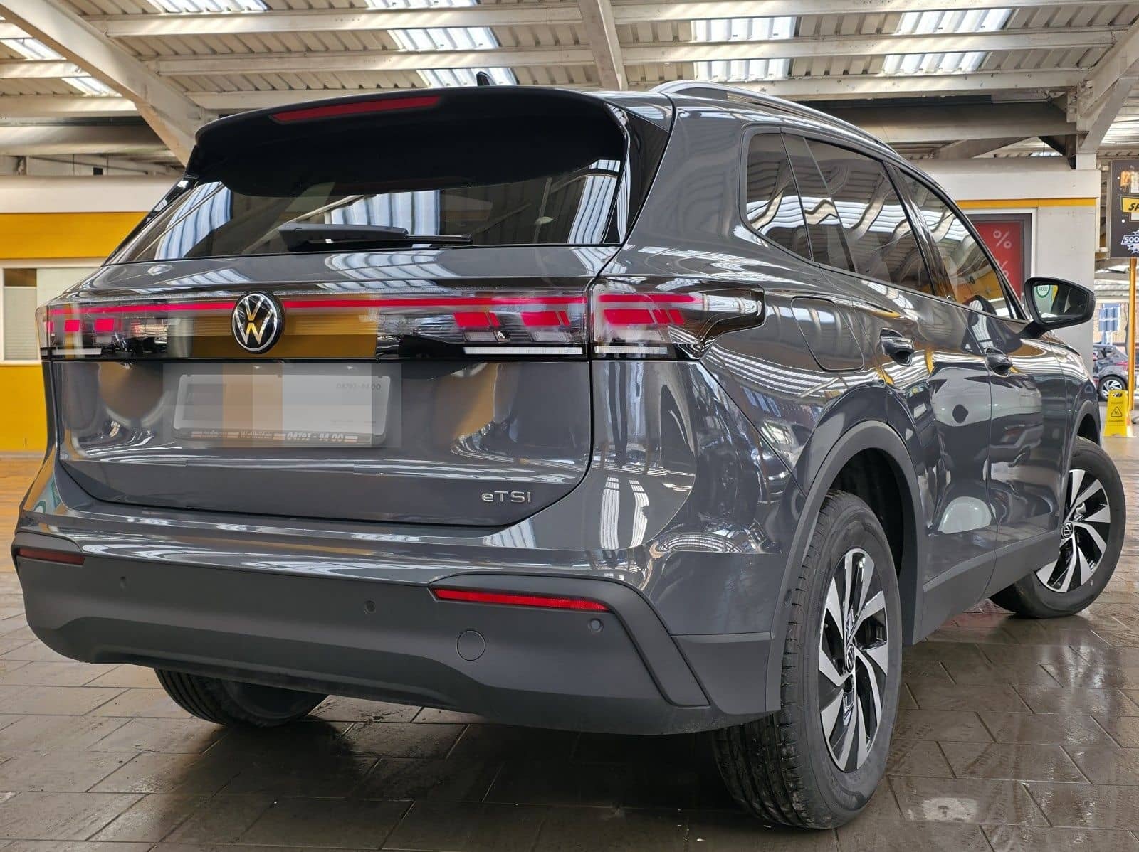 Volkswagen Tiguan Life eTSI AHK el.Heckk. Kamera Sicherheit foto 3