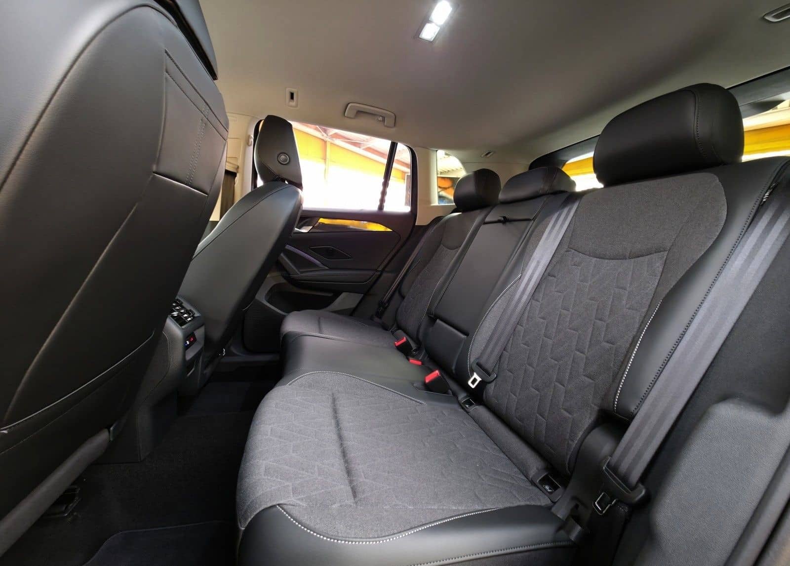 Volkswagen Tiguan Life eTSI AHK el.Heckk. Kamera Sicherheit foto 8