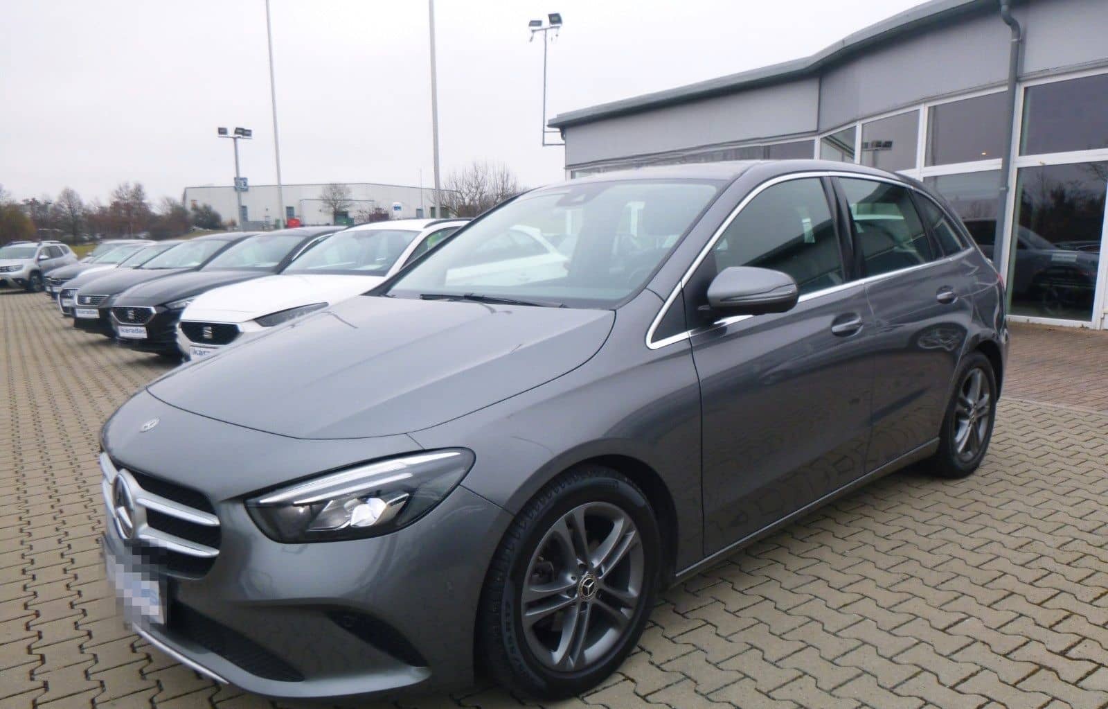 Mercedes-Benz B 180 >AUT/AHK/NAV/KAM/PDC/LED< foto 1