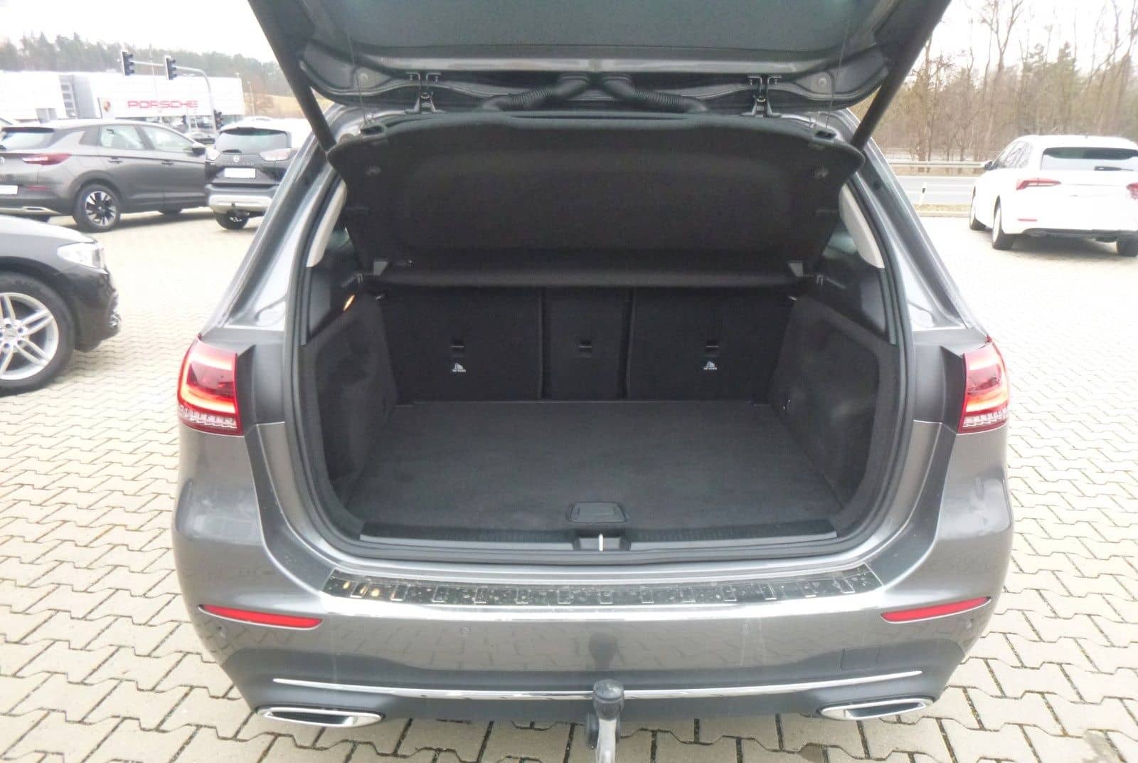 Mercedes-Benz B 180 >AUT/AHK/NAV/KAM/PDC/LED< foto 9