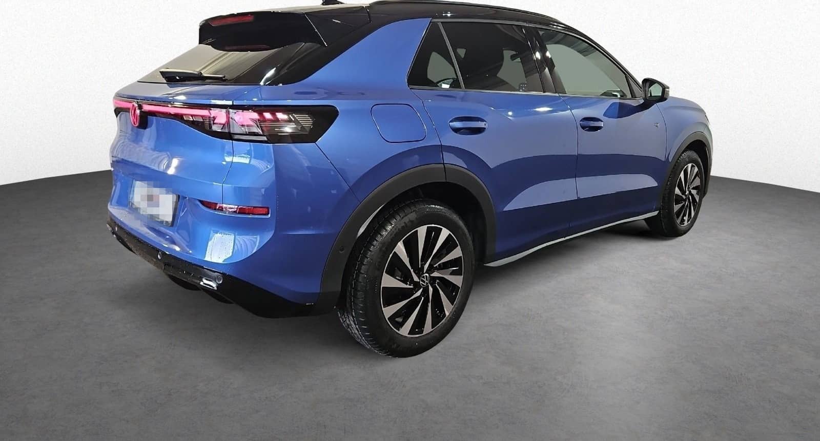 Volkswagen T-Roc R-Line 1.5 l eTSI OPF 110 kW (150 PS) 7-Ga foto 4