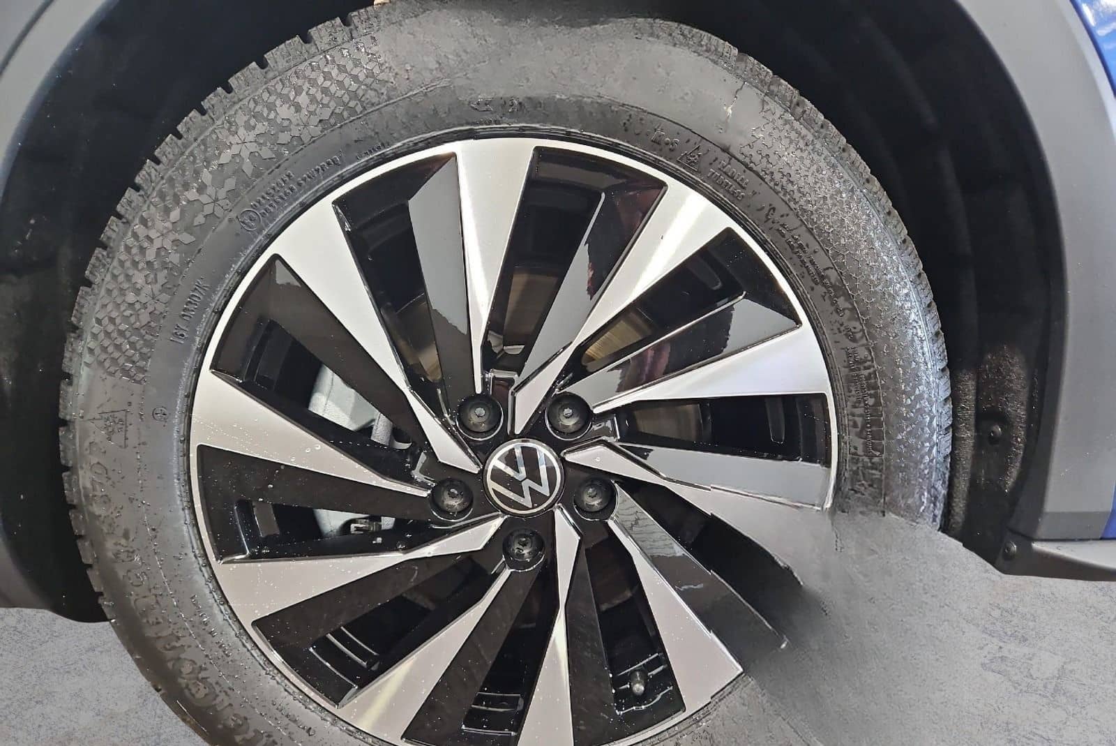 Volkswagen T-Roc R-Line 1.5 l eTSI OPF 110 kW (150 PS) 7-Ga foto 7