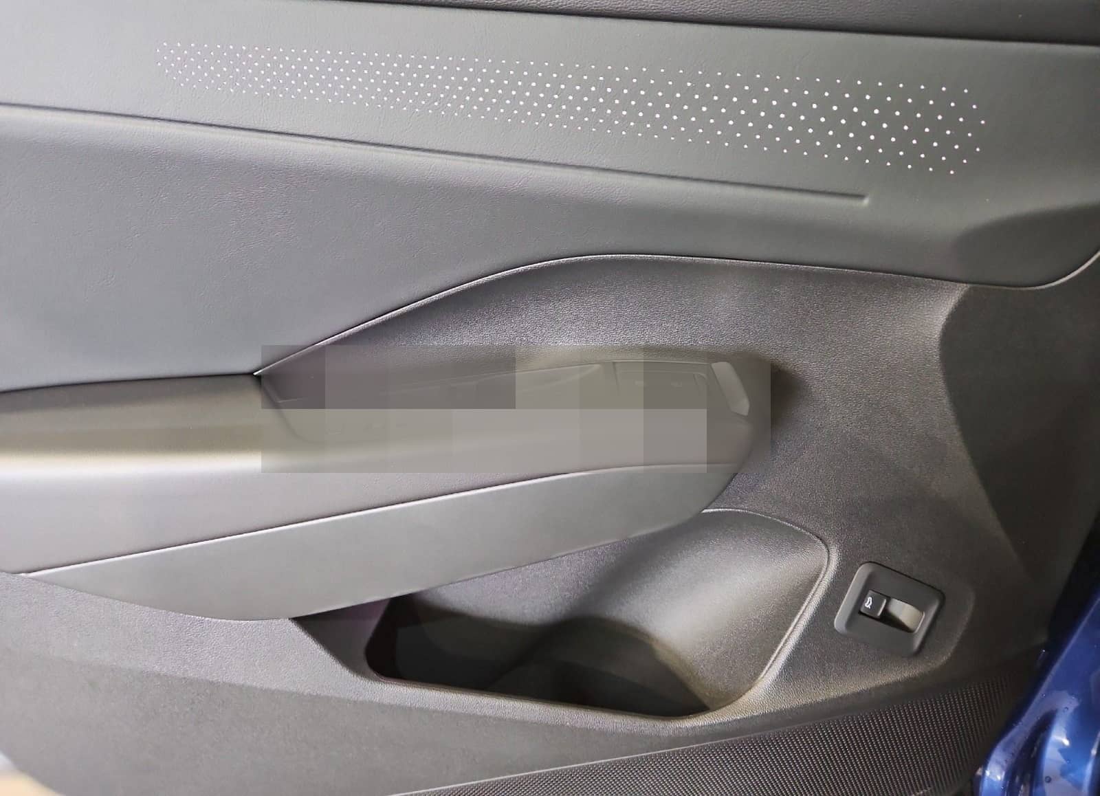 Volkswagen T-Roc R-Line 1.5 l eTSI OPF 110 kW (150 PS) 7-Ga foto 9