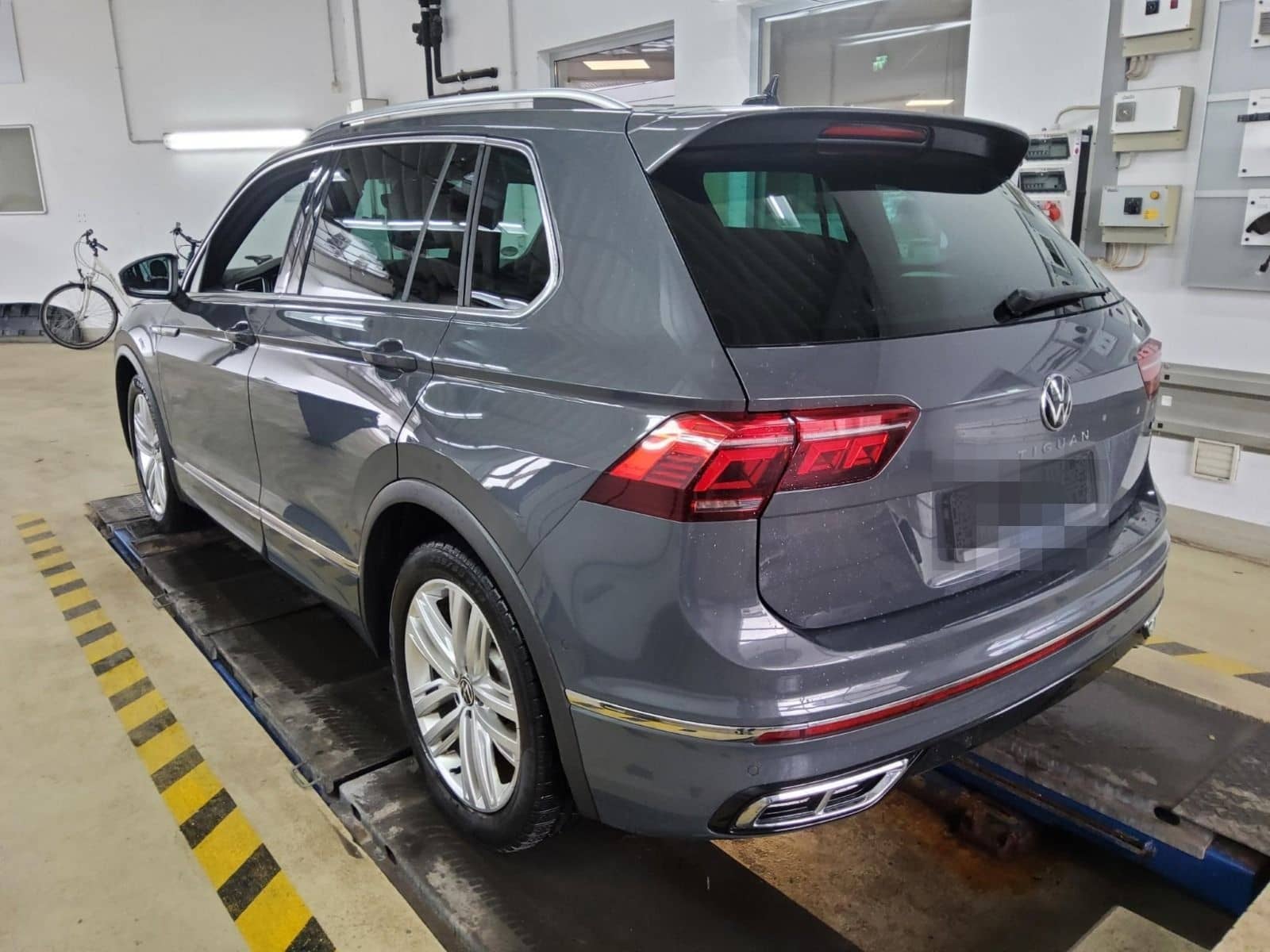 Volkswagen Tiguan 2.0 TDI R-Line 4Motion*AHK*LED-Matrix* foto 5