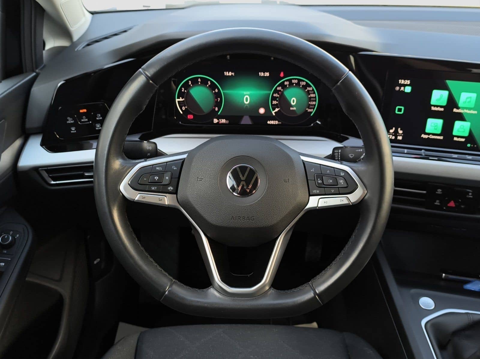 Volkswagen Golf 8 Lim. 1.5 TSI Life LED NAVI RFK foto 13