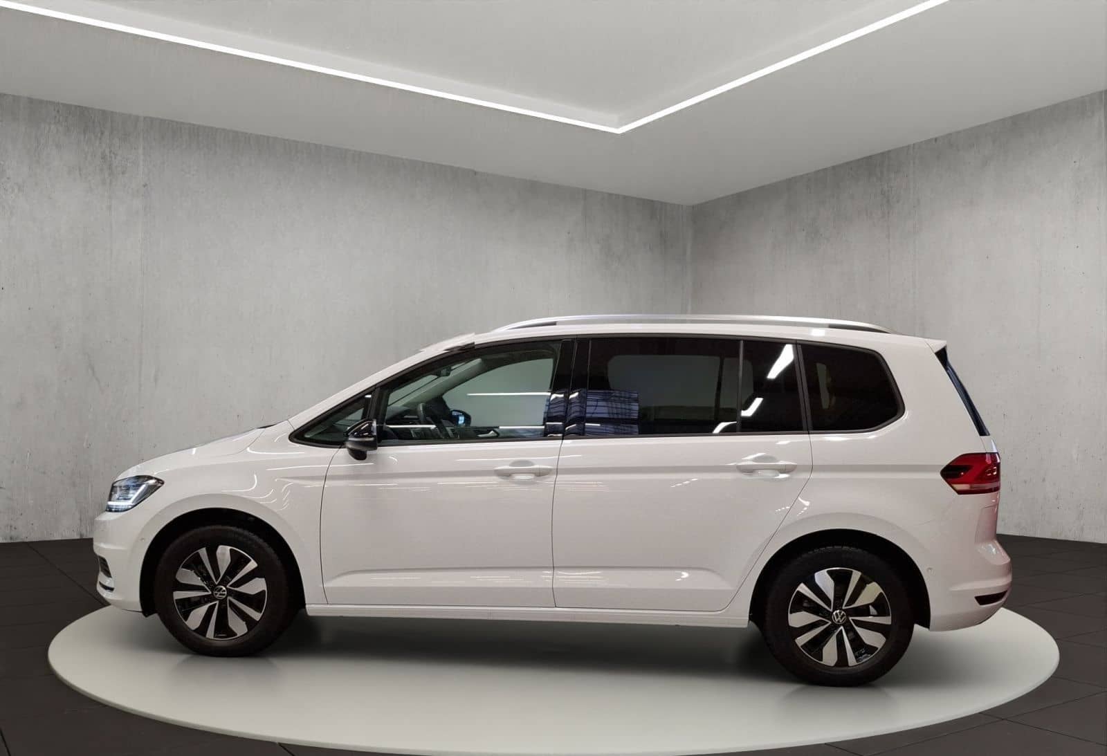 Volkswagen Touran Comfortline 1.5 TSI OPF 7-Gang DSG foto 2