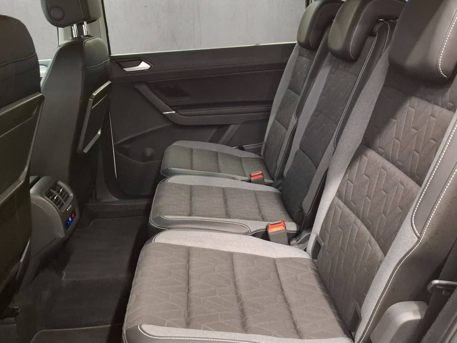 Volkswagen Touran Comfortline 1.5 TSI OPF 7-Gang DSG foto 13