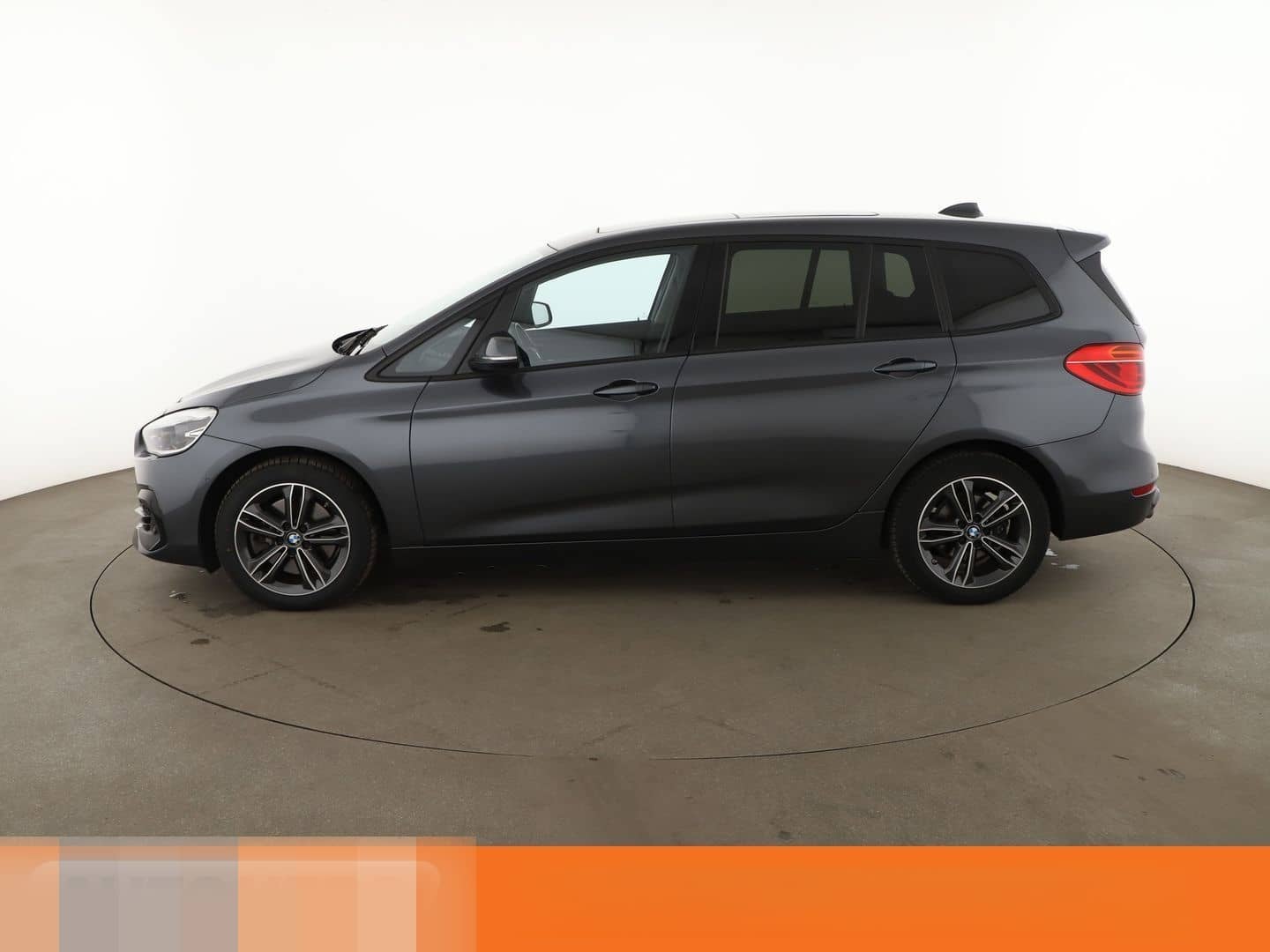BMW 220i Gran Tourer Sport Line Aut.*NAVI*LED*TEMPO* foto 3