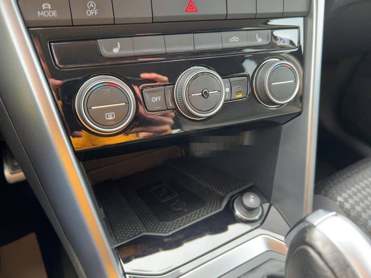 Volkswagen T-Roc ACTIVE 1.5 TSI DSG APP+DAB+ACC+LED+NAVI+PD foto 16