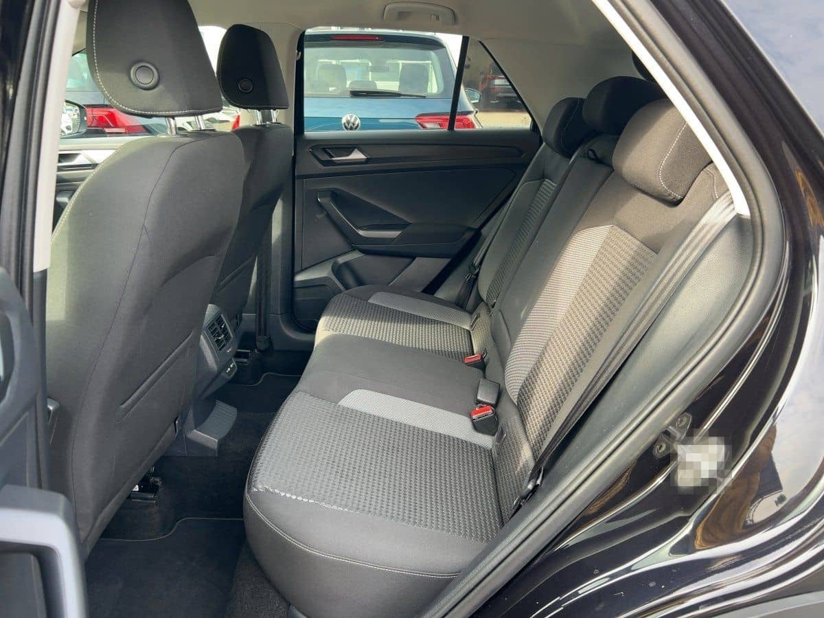 Volkswagen T-Roc ACTIVE 1.5 TSI DSG APP+DAB+ACC+LED+NAVI+PD foto 9