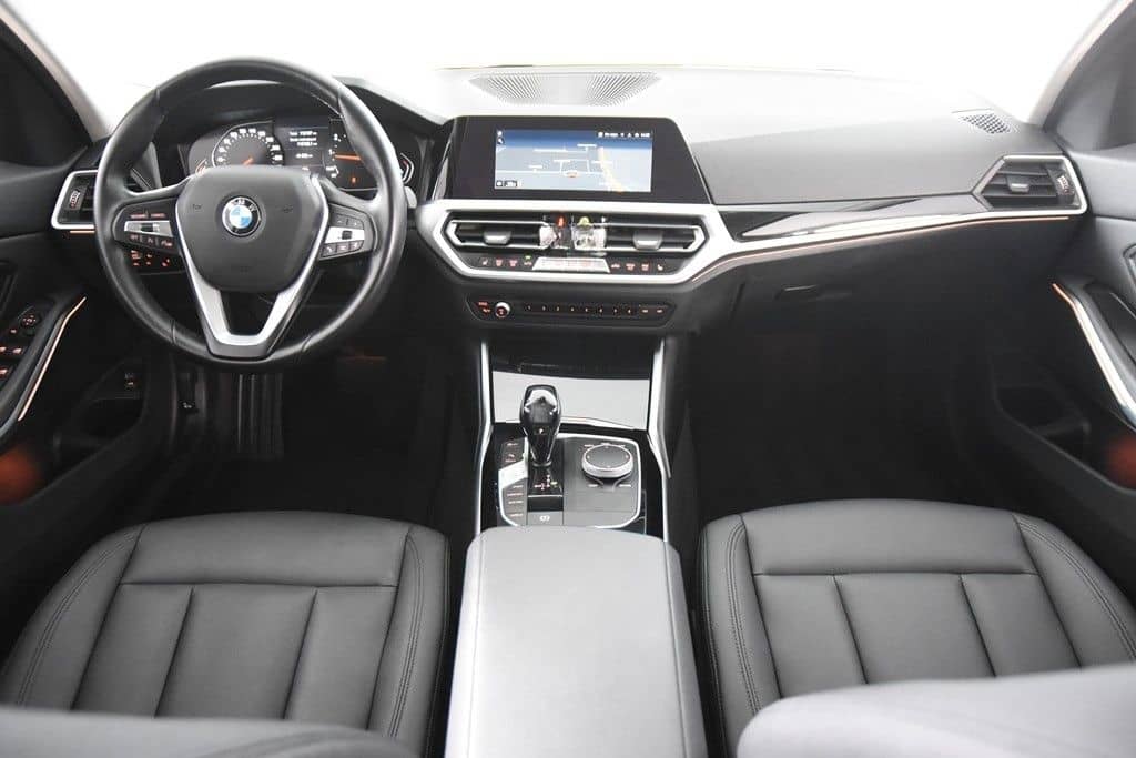 BMW 318i A Touring *1.Hand*Leder*Navi*SHZ*EHK* foto 2