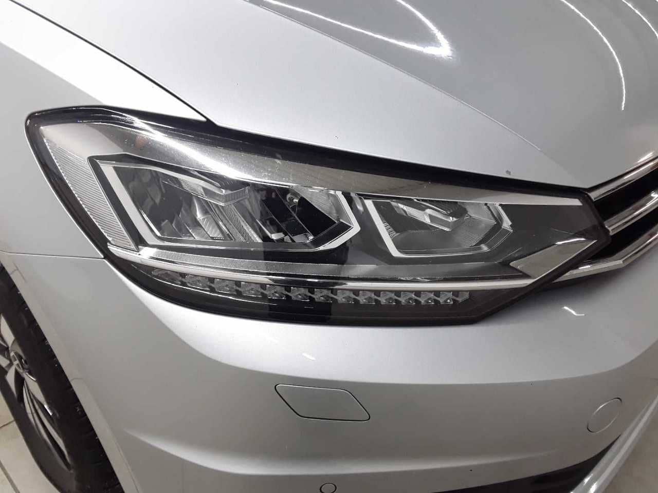 Volkswagen Touran 2.0 TDI Comfortline 7 Si. AHK LED foto 13