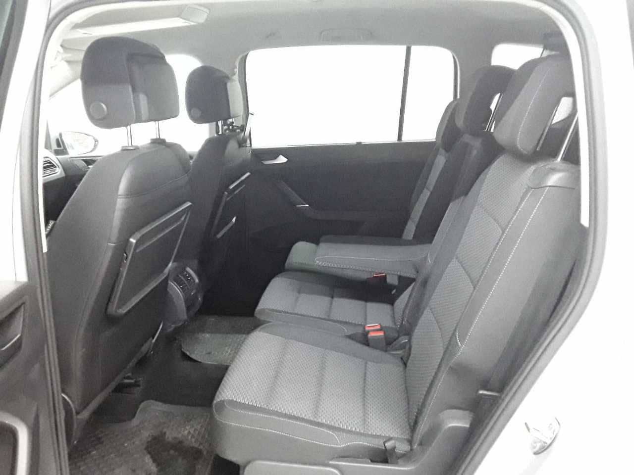 Volkswagen Touran 2.0 TDI Comfortline 7 Si. AHK LED foto 5