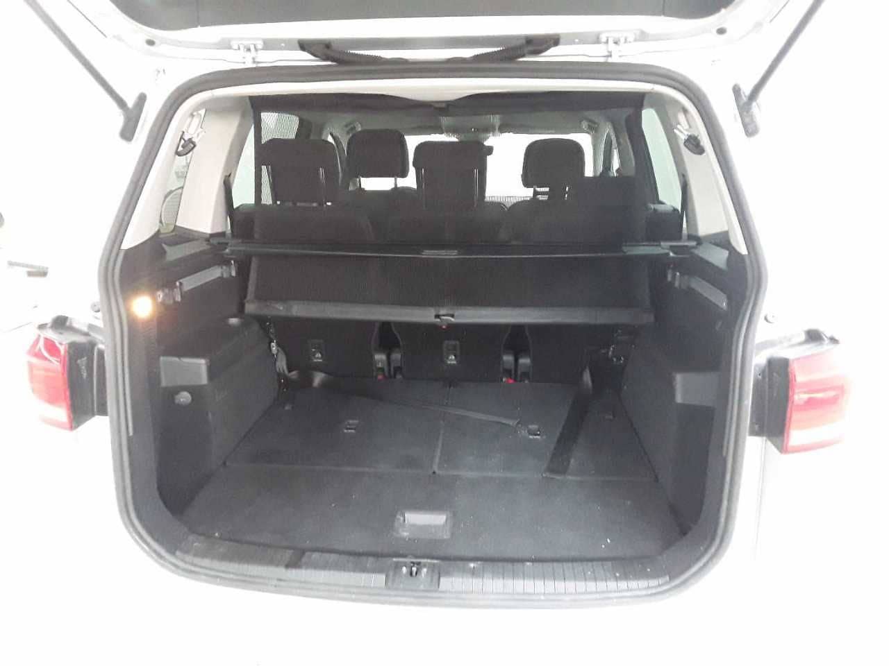 Volkswagen Touran 2.0 TDI Comfortline 7 Si. AHK LED foto 8