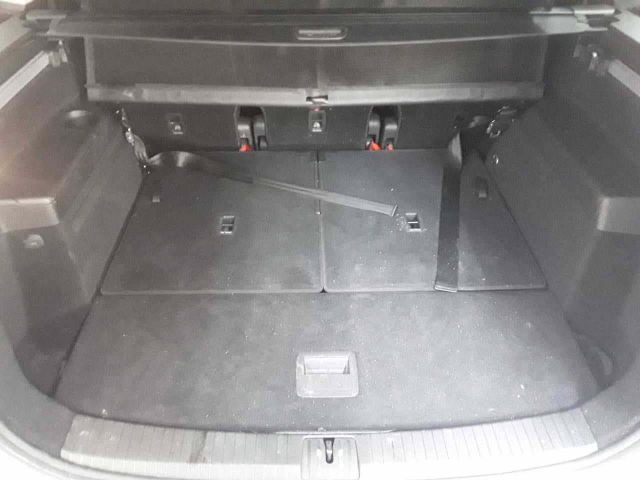 Volkswagen Touran 2.0 TDI Comfortline 7 Si. AHK LED foto 9