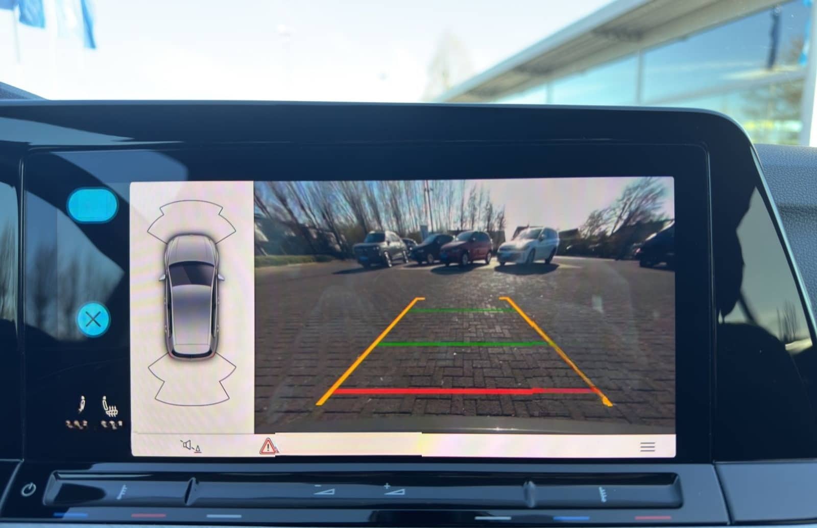 Volkswagen Golf VIII 1.5TSI Life NAVI+KAMERA+LED foto 16